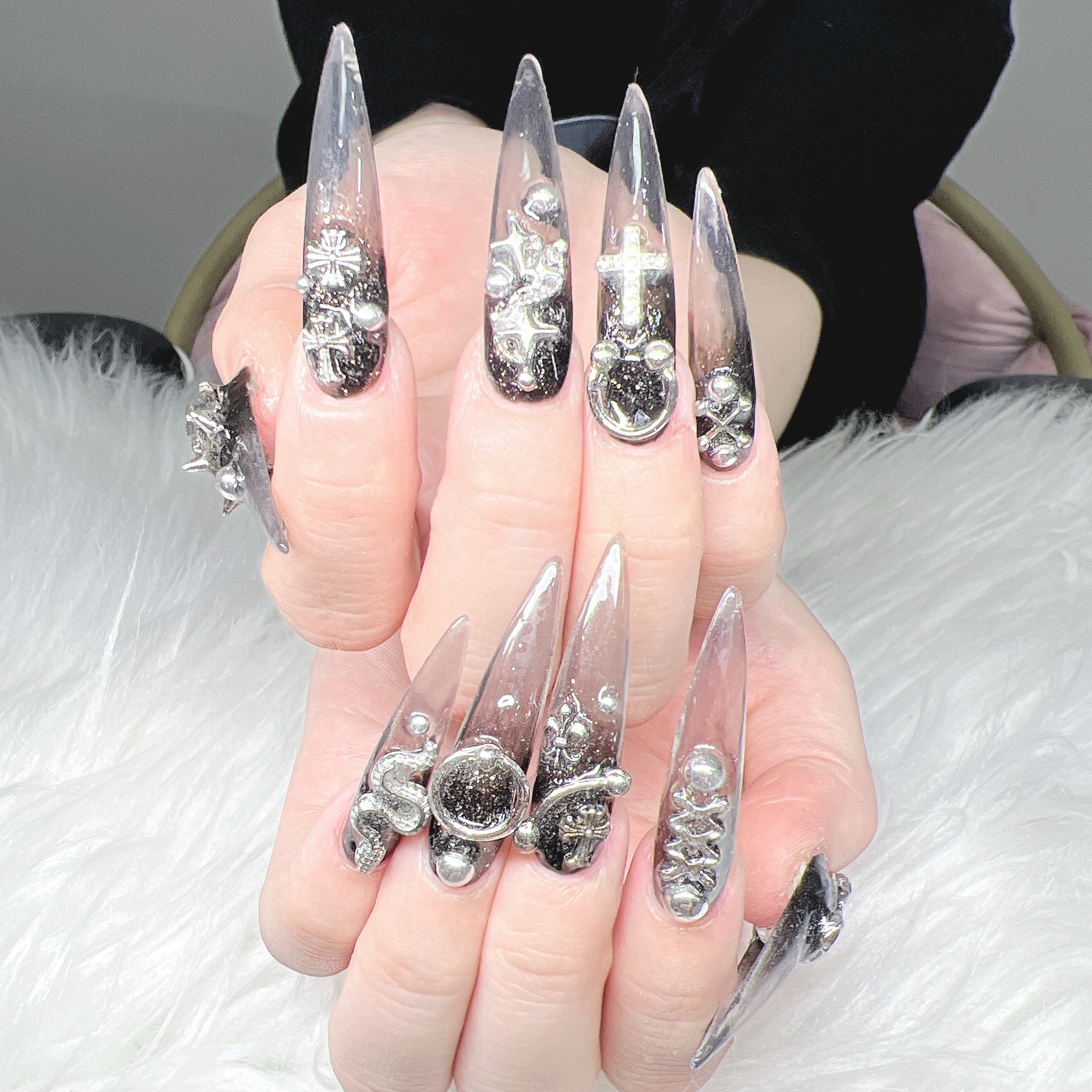 Lee_Nails