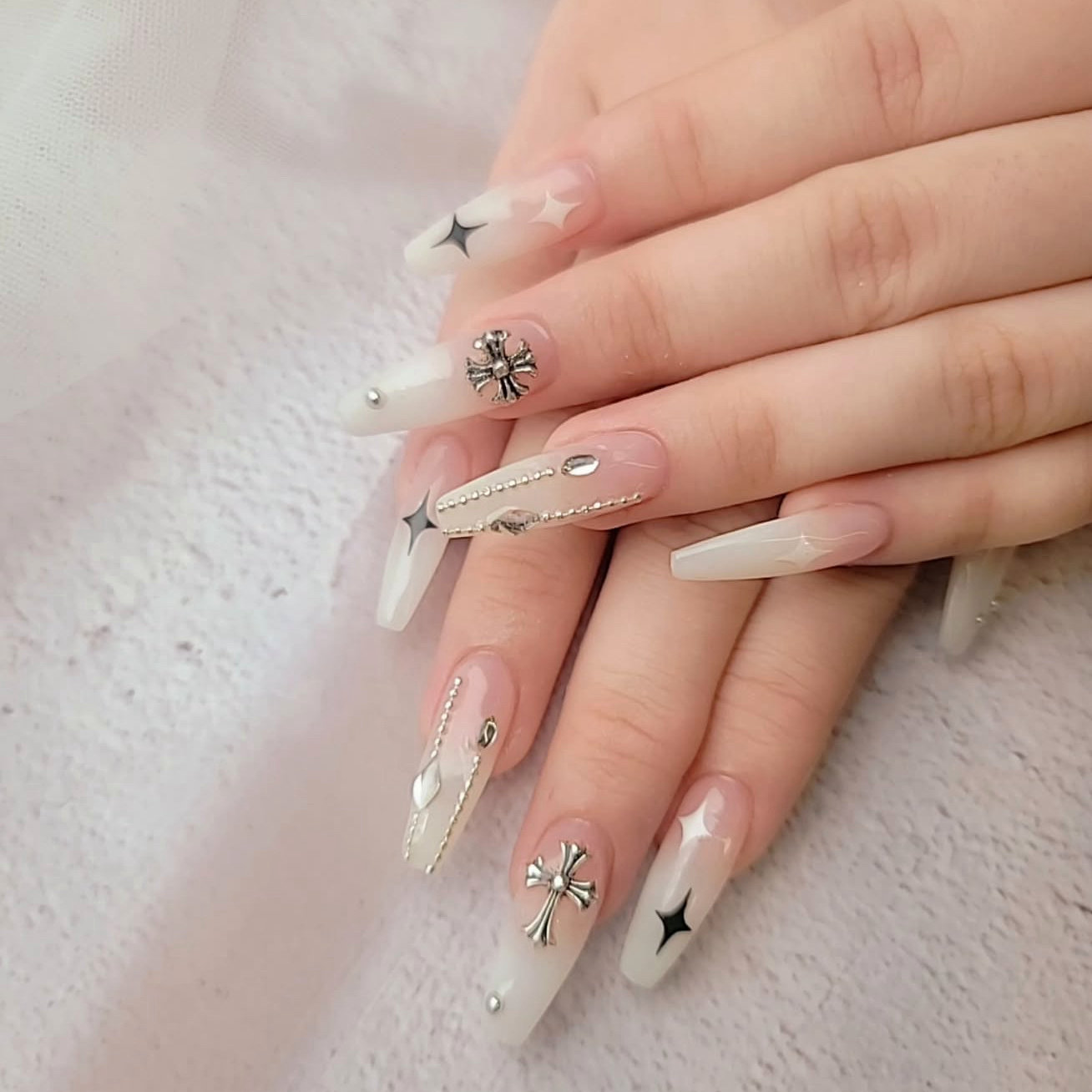 Emaa_Nail