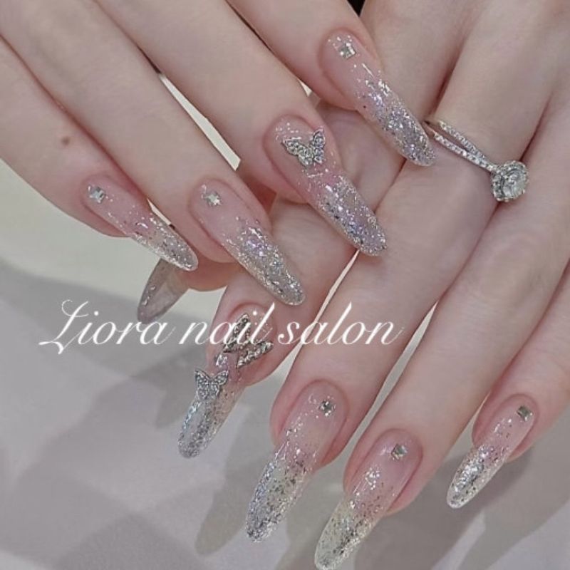 Liora nailサロン