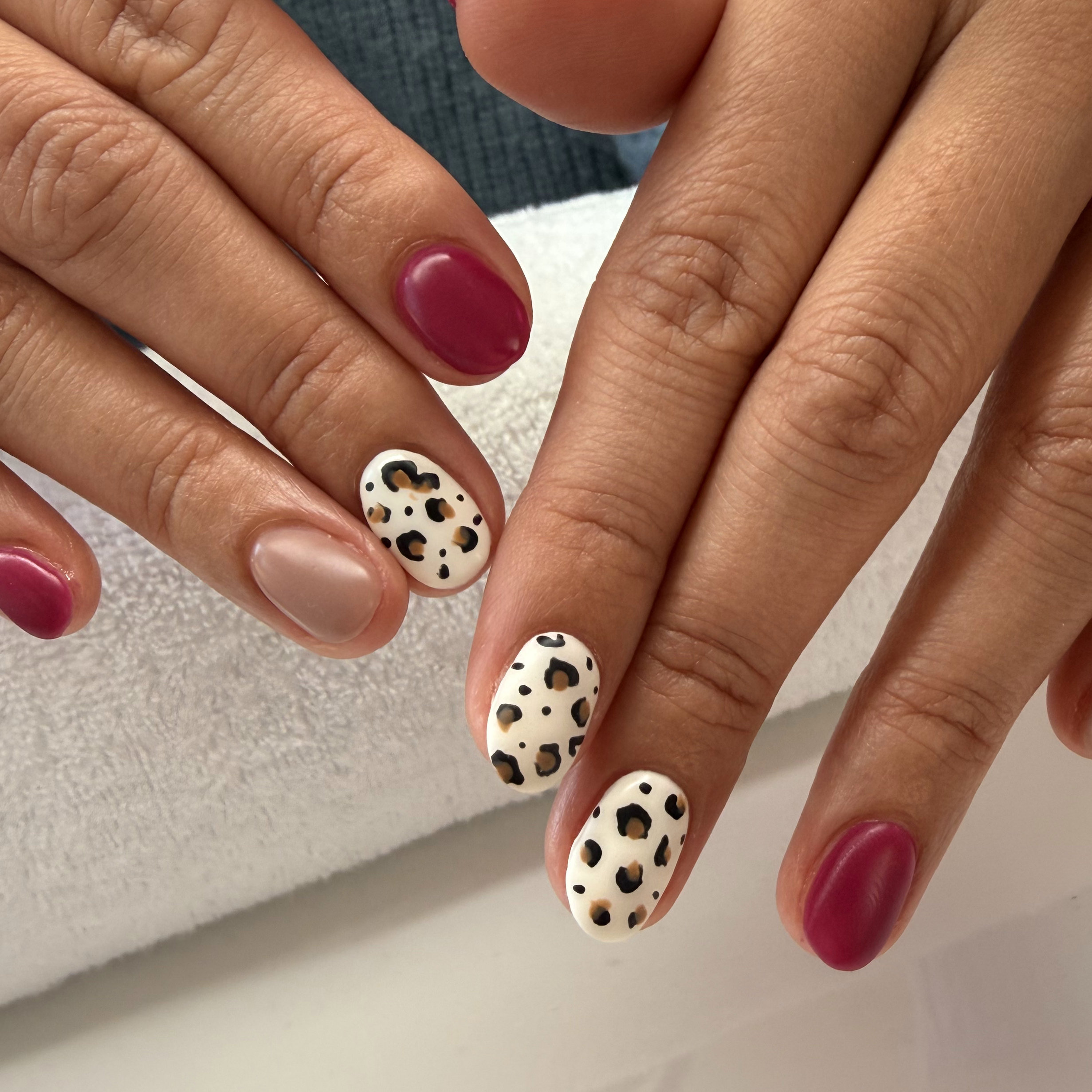 THE.NAIL.BAR