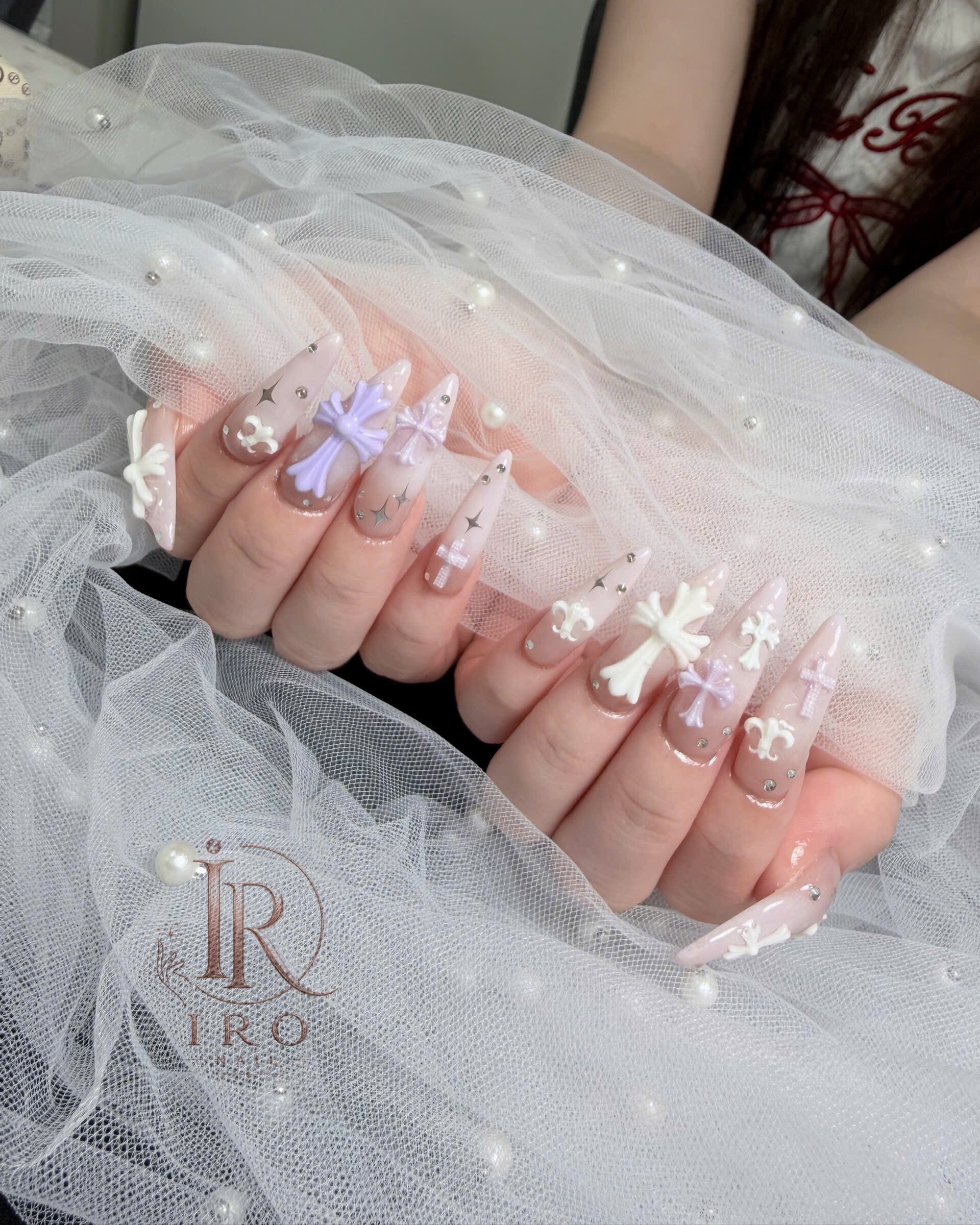 Iro.nail.
