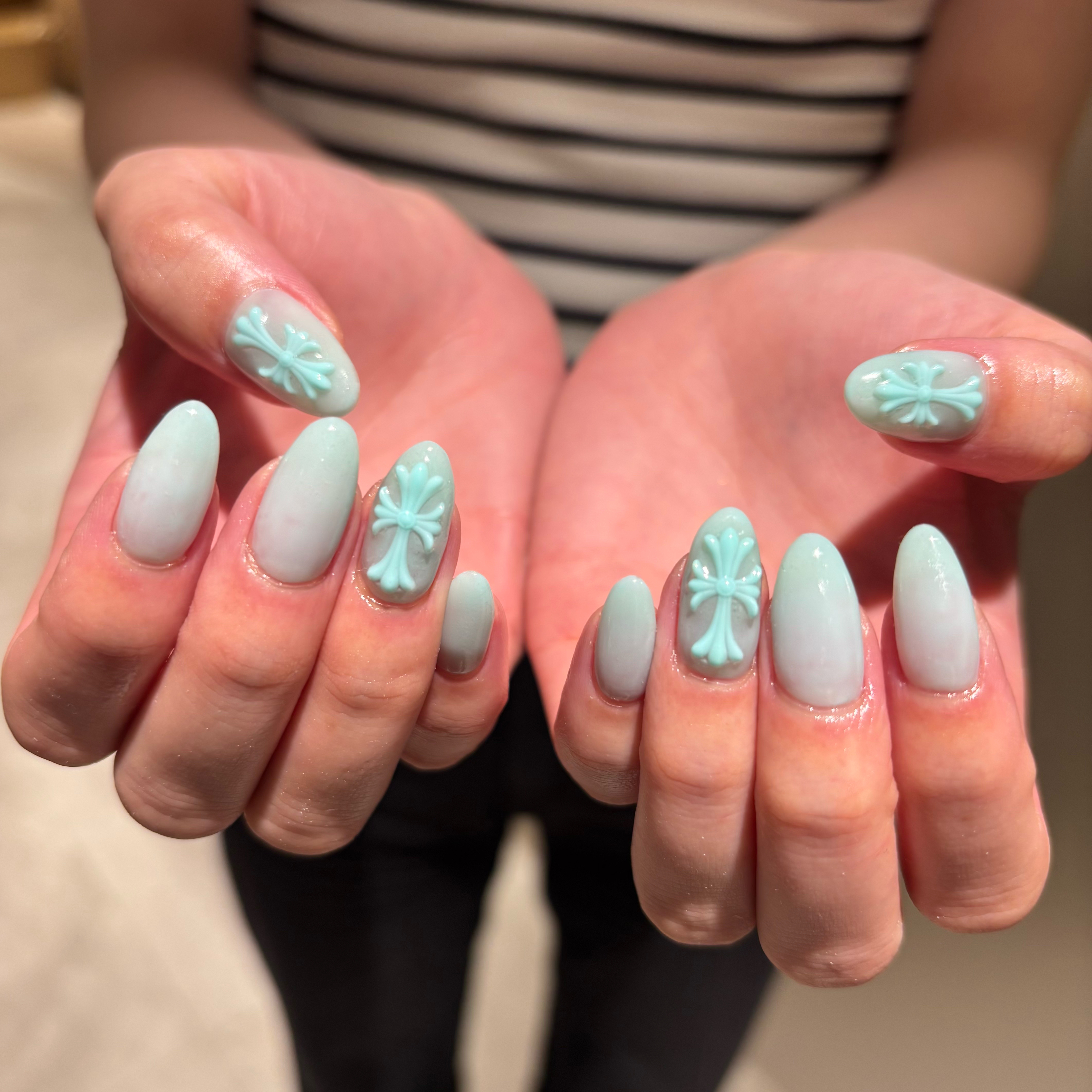 Emu...nail