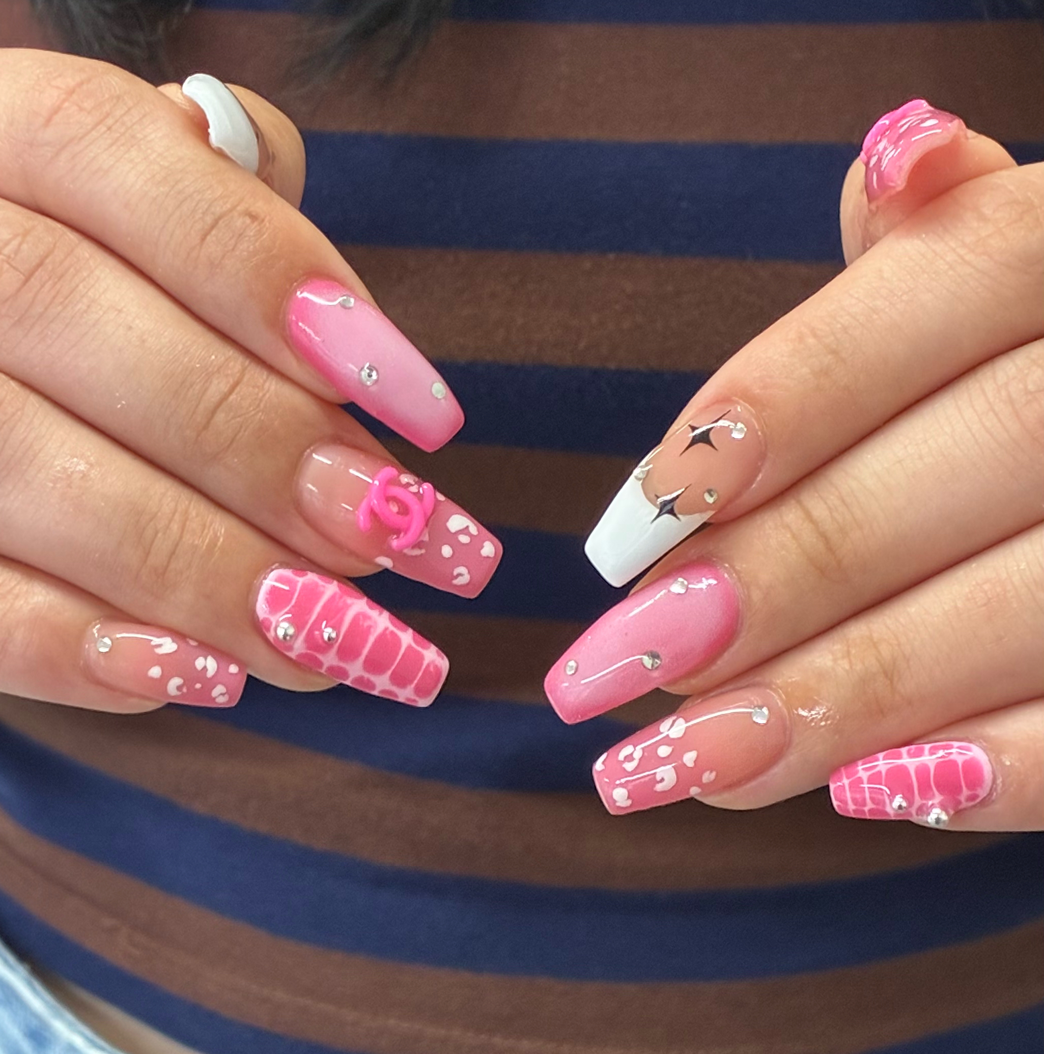 Risa_nail._.