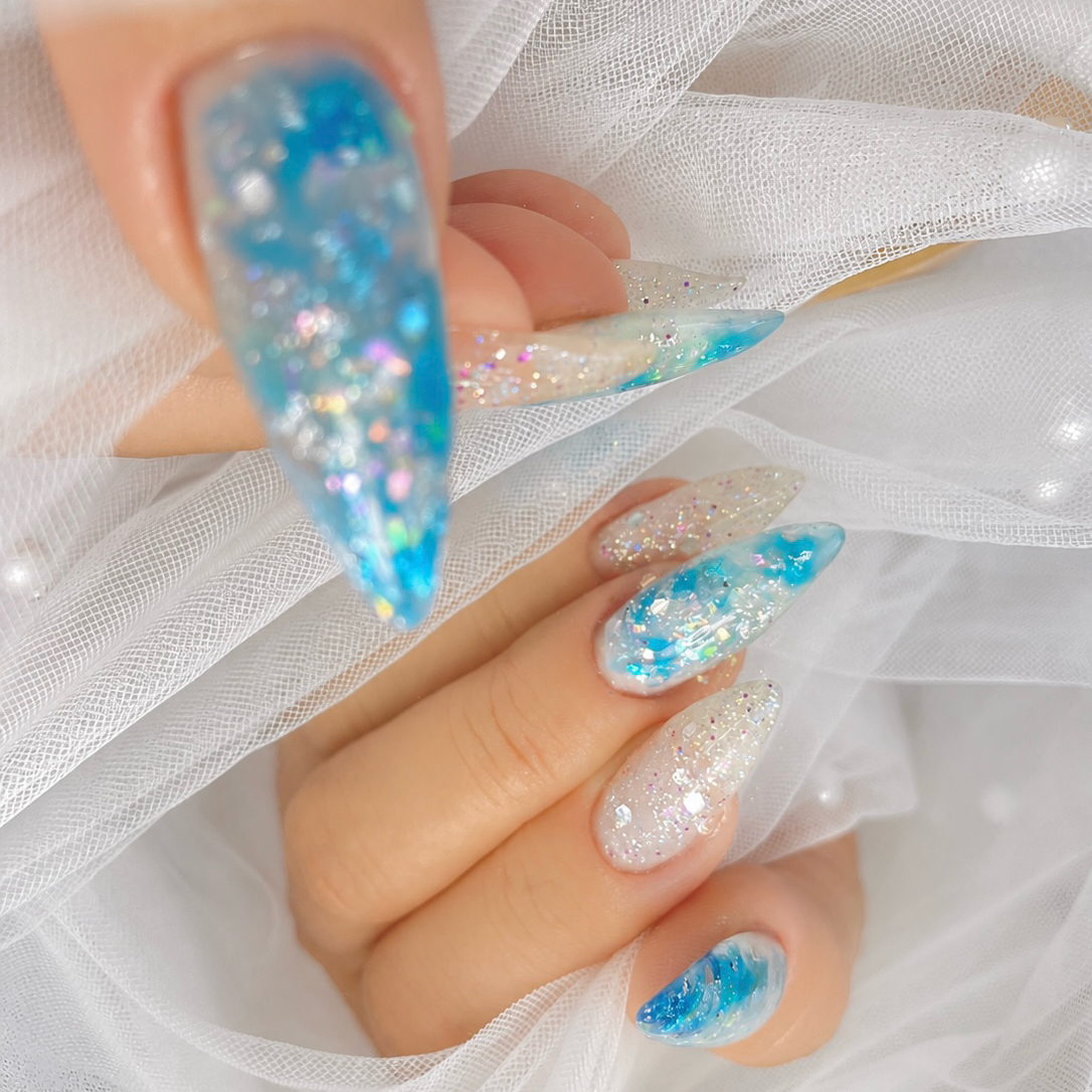 MamonailAmy