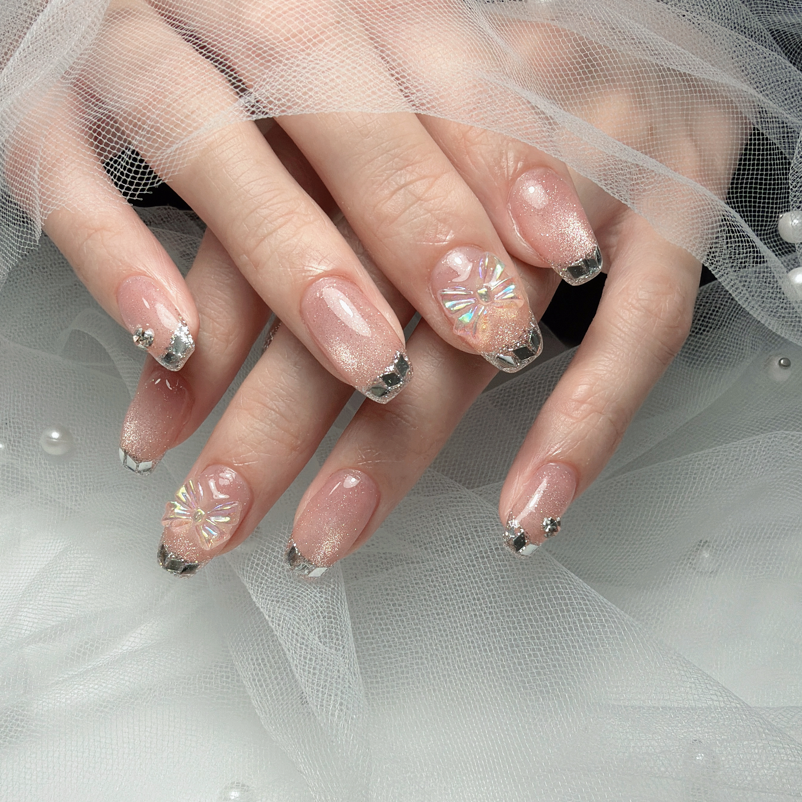 TIARA.NAIL