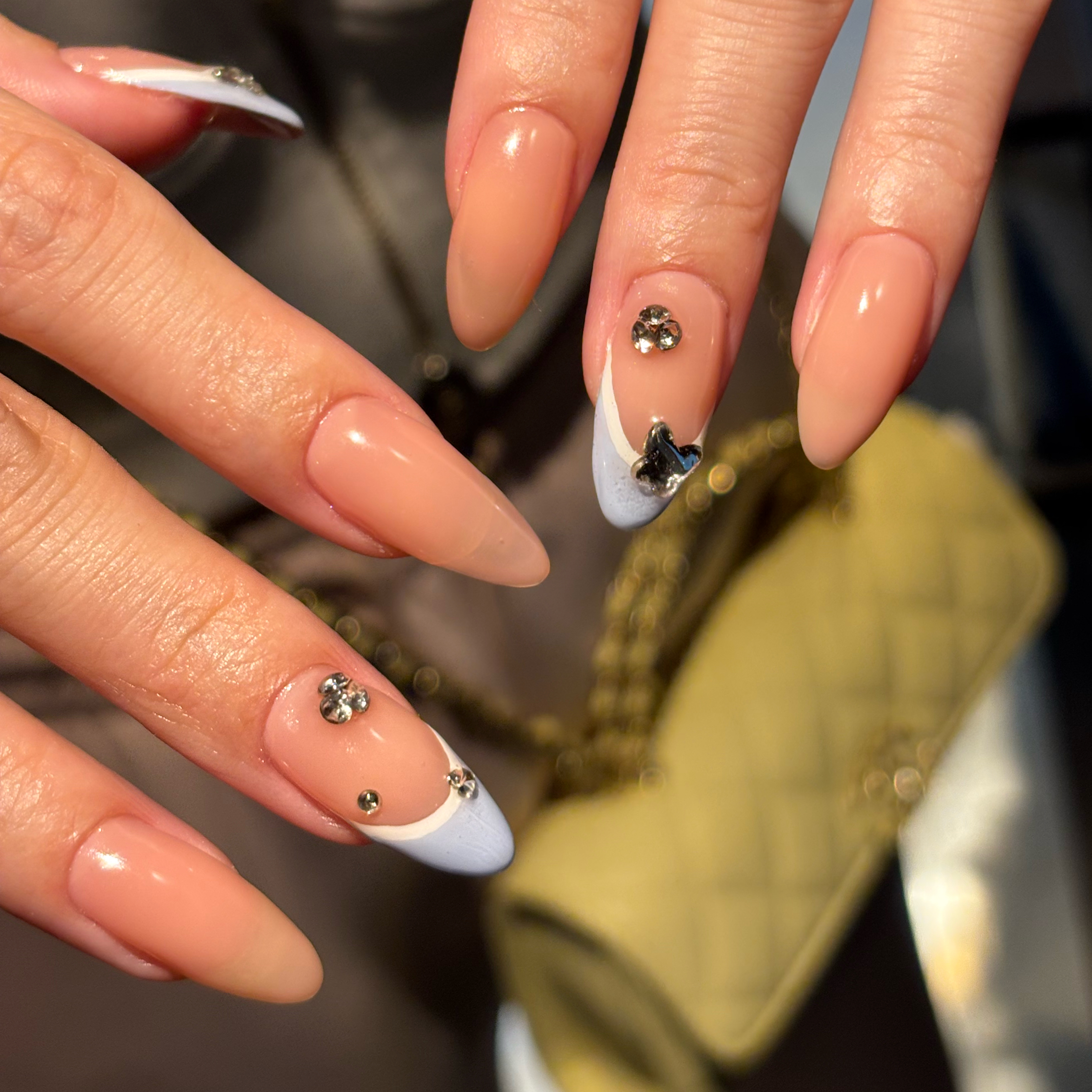 Nail_ayata