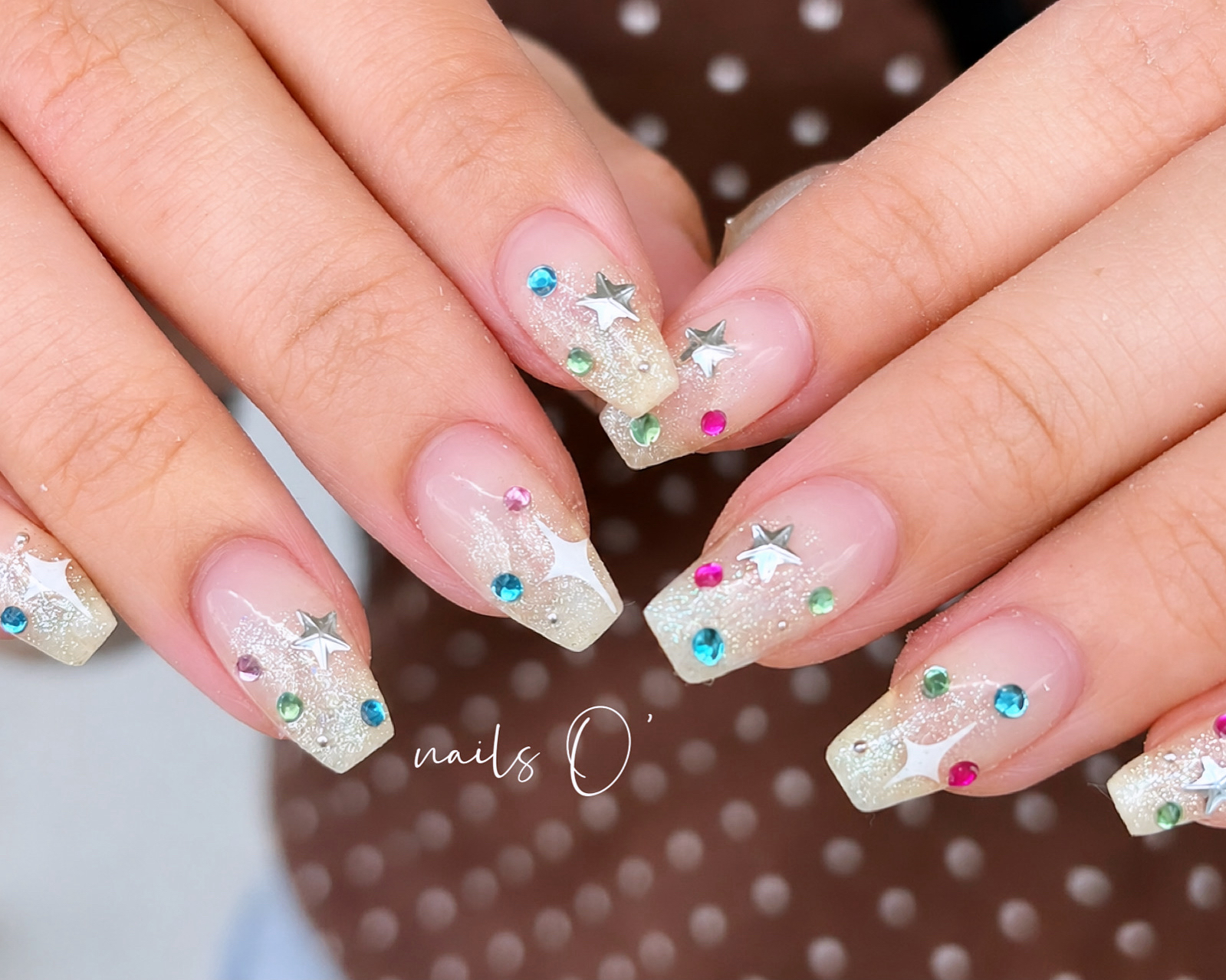 nailsO
