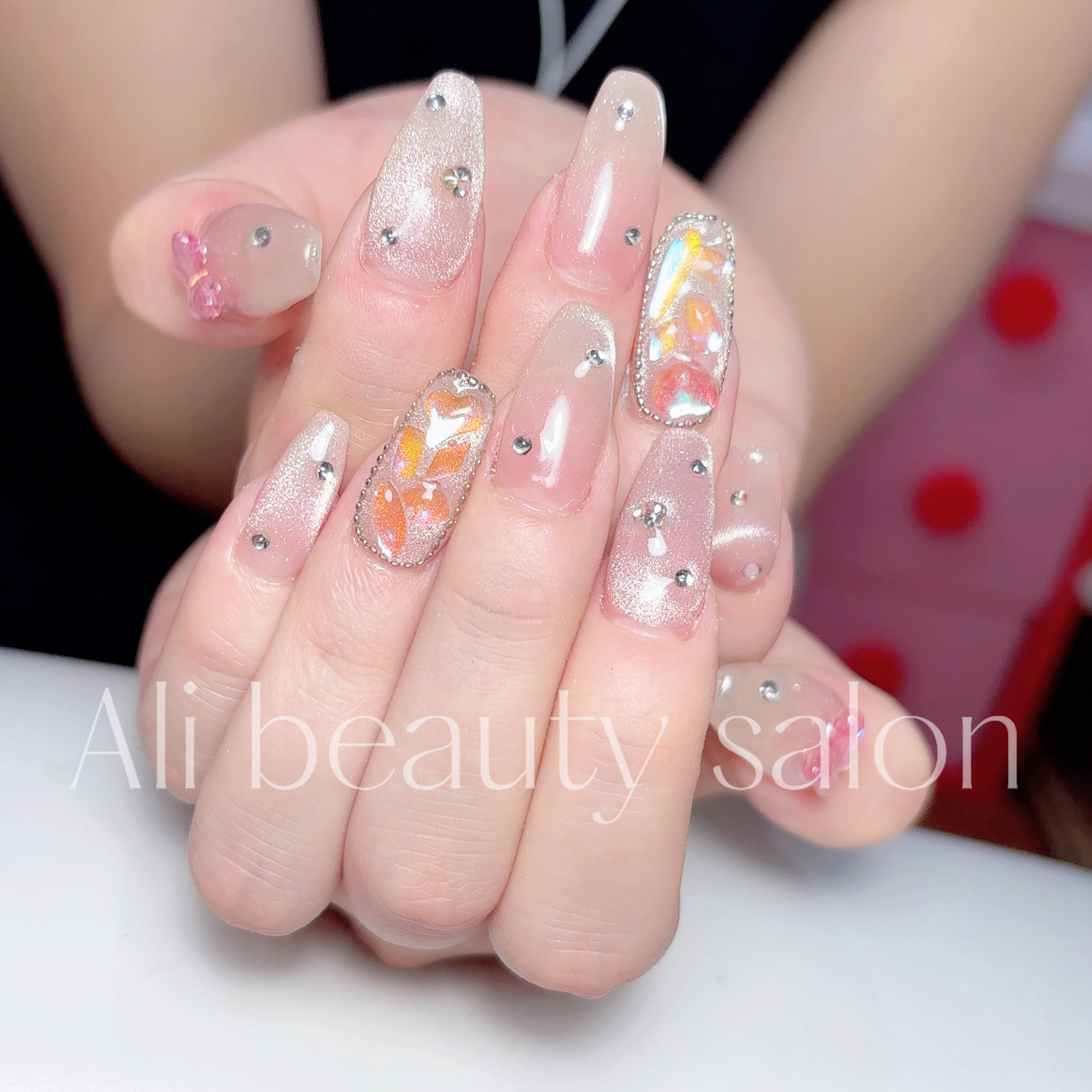 Ali_nail