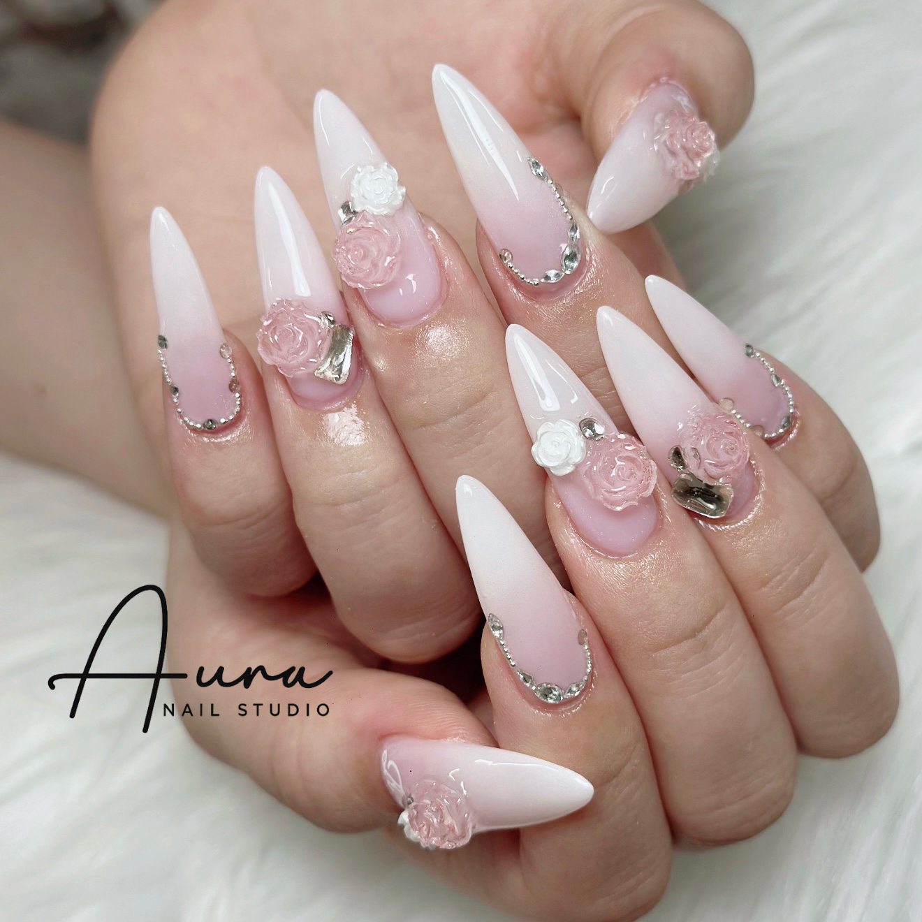 Aura_Nail_Studio