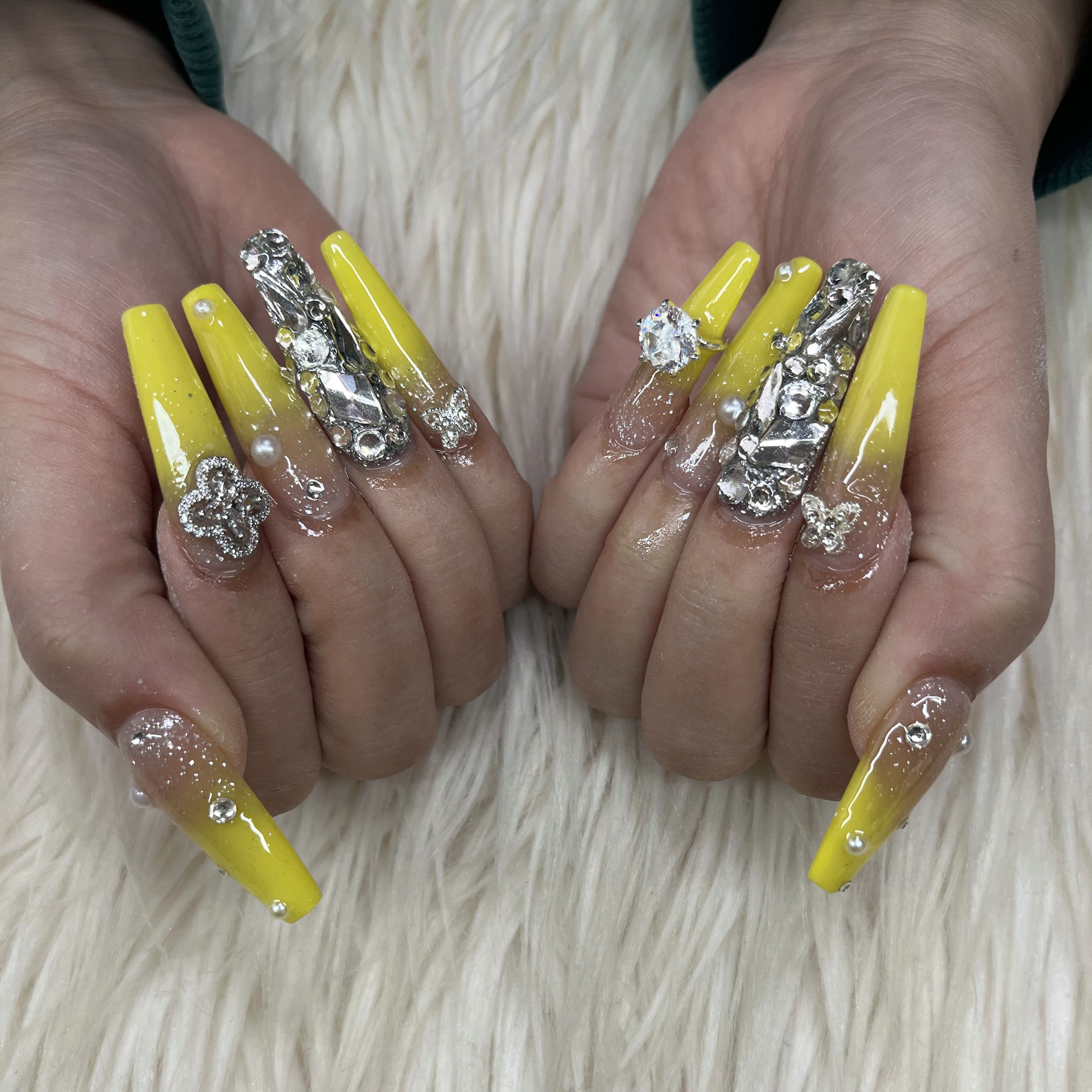 nail.room.amery