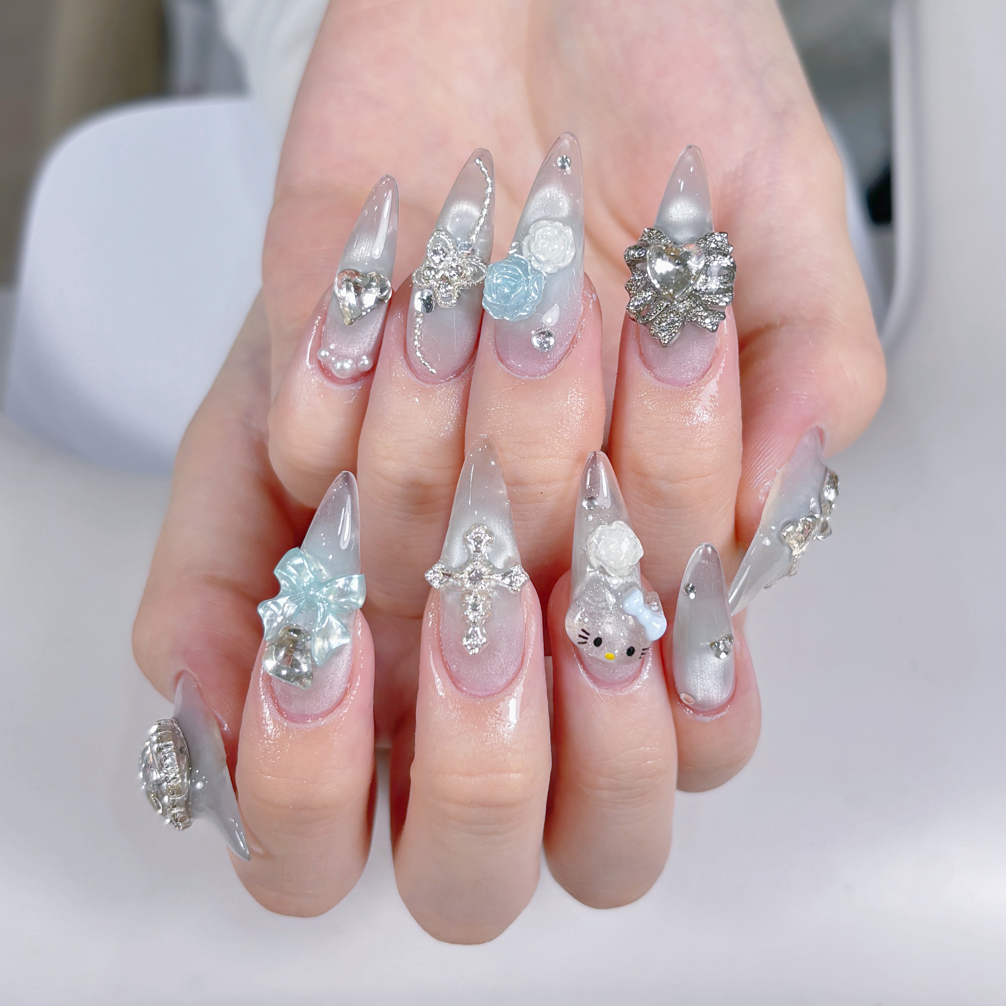 QUEENS_NAIL_STUDIO