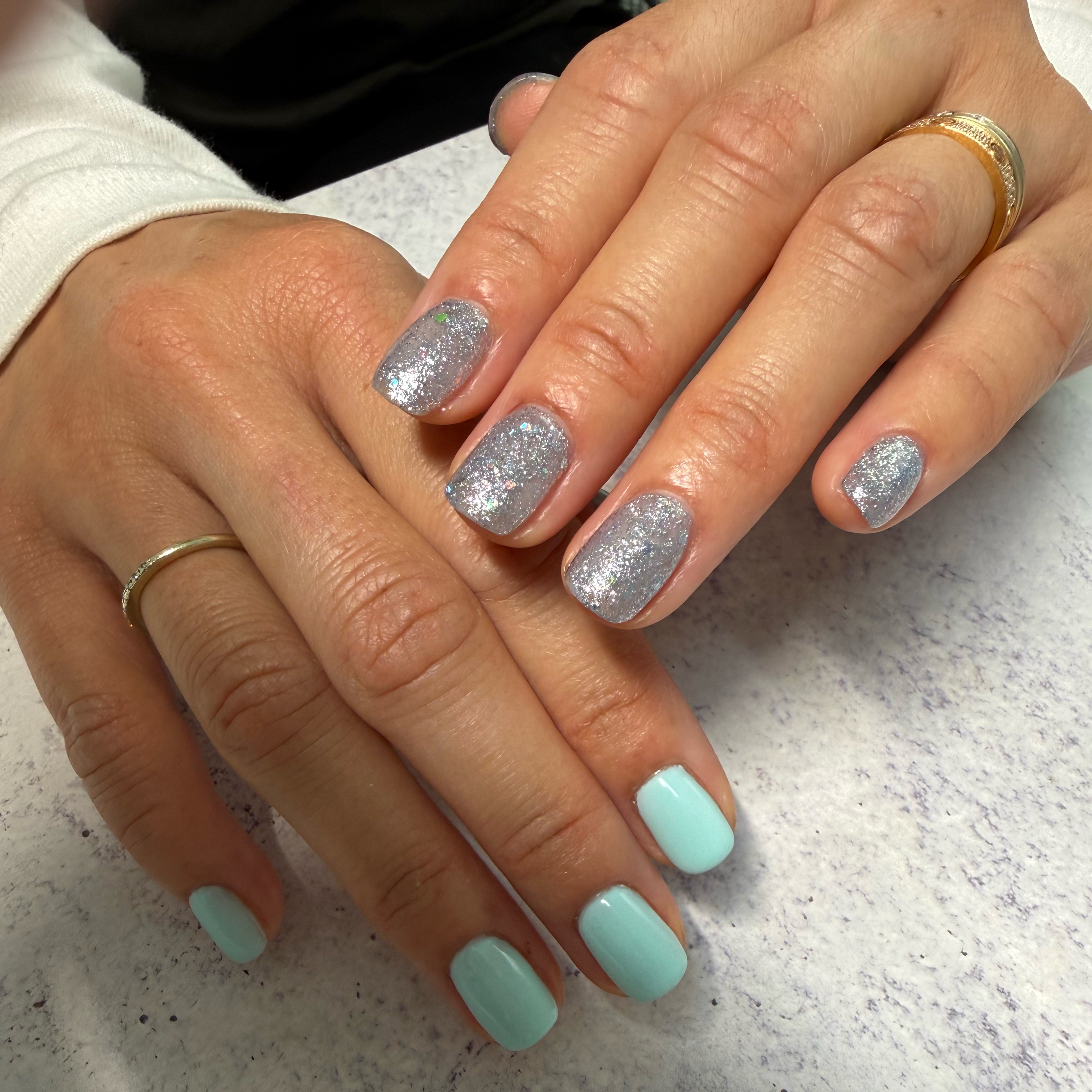 Nail975