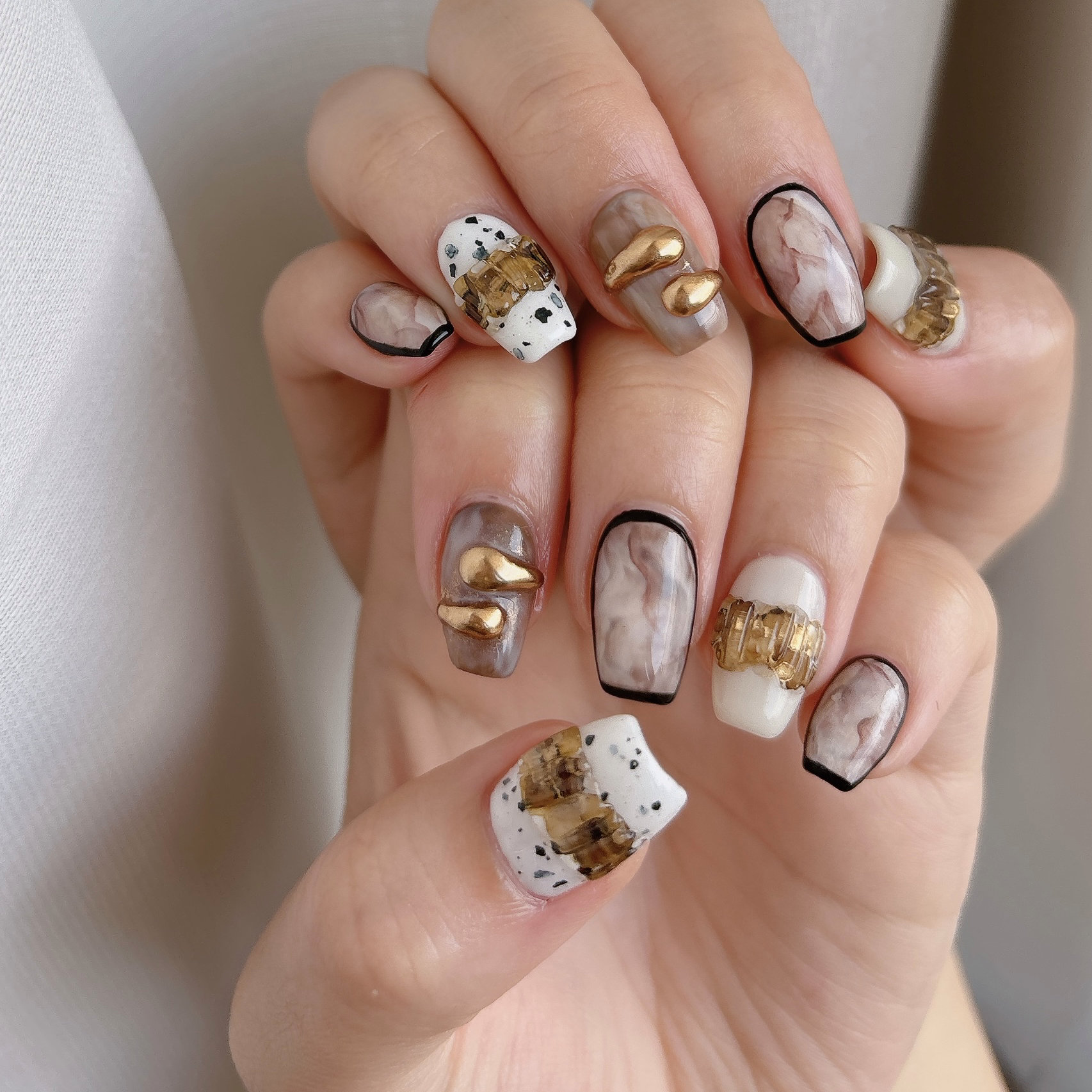 Radia_bykaonails
