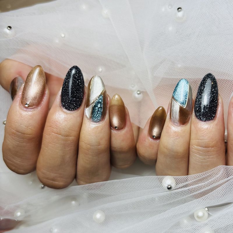 aki orange nail