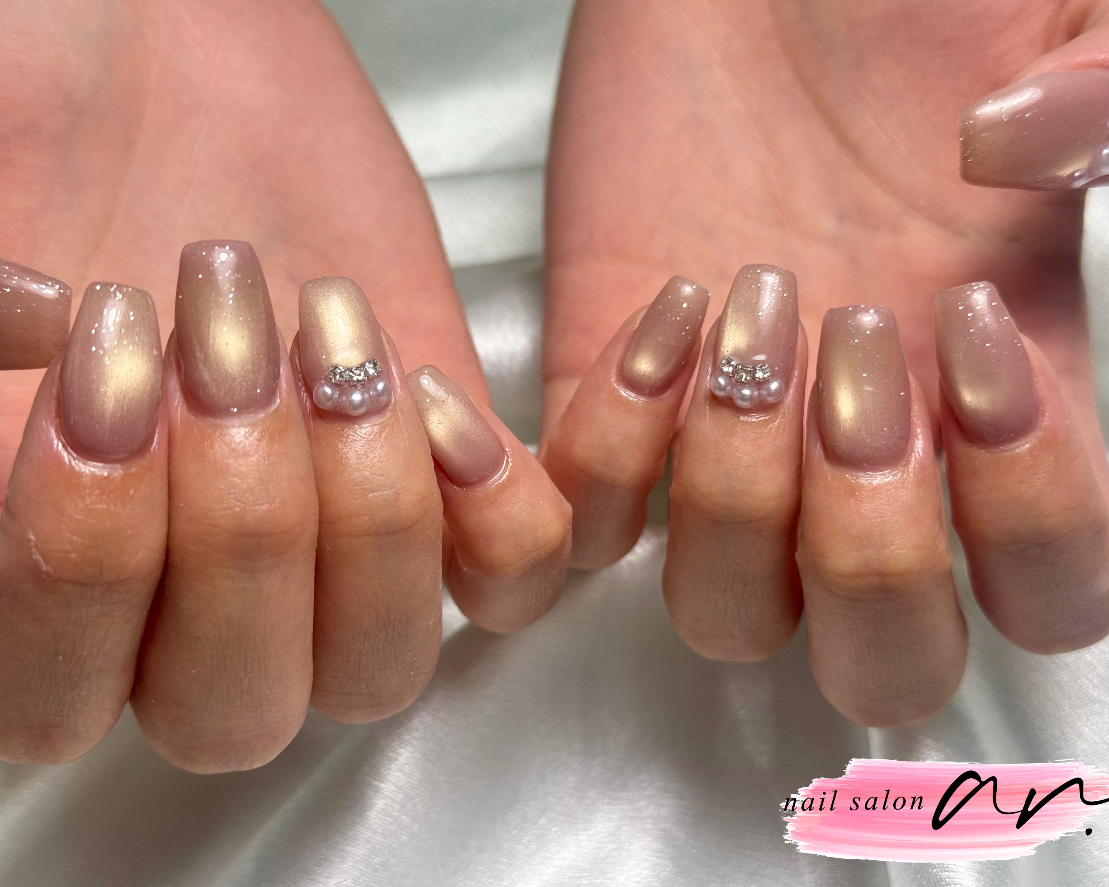 ar._nail