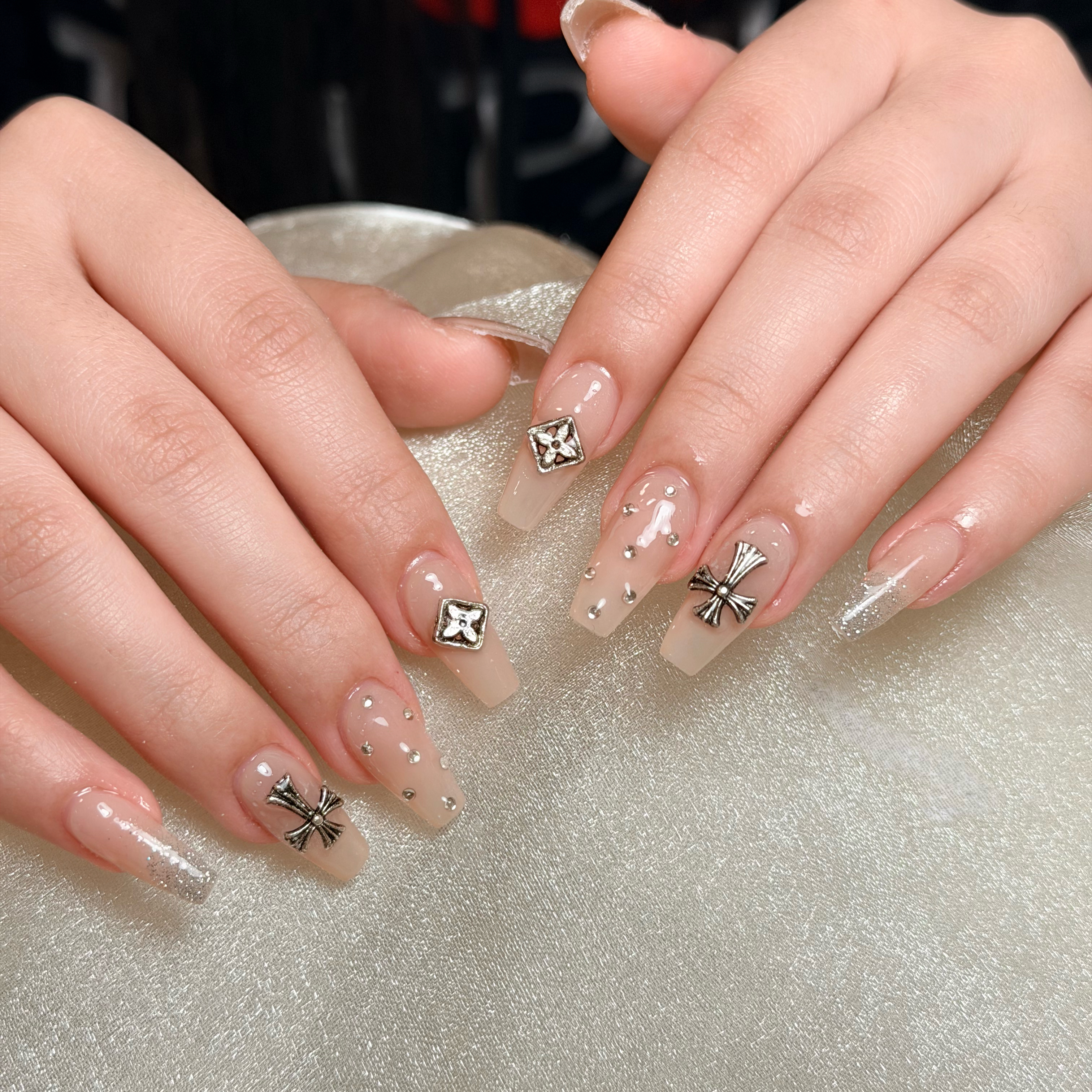 Ublue_Nail