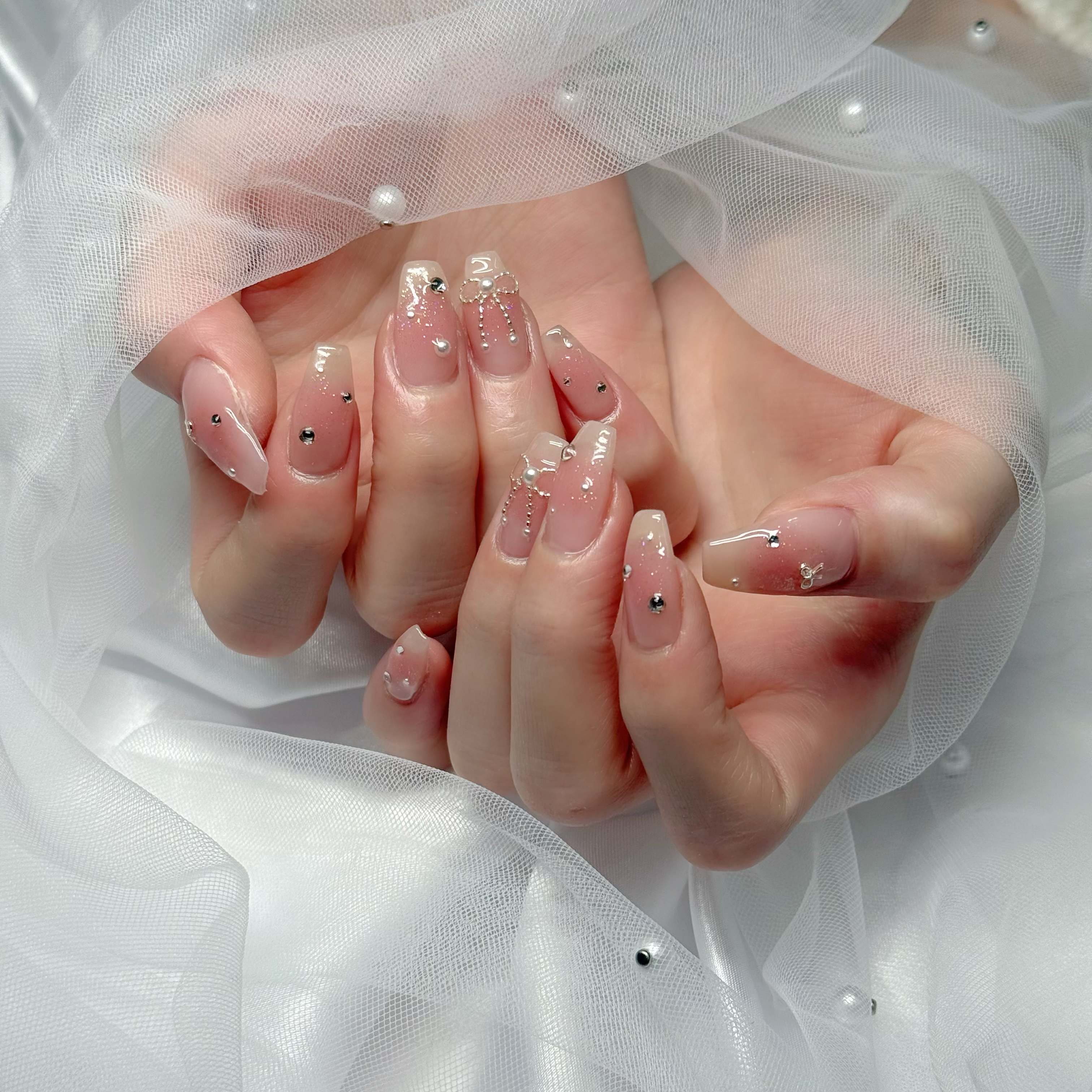 nail_by_lit