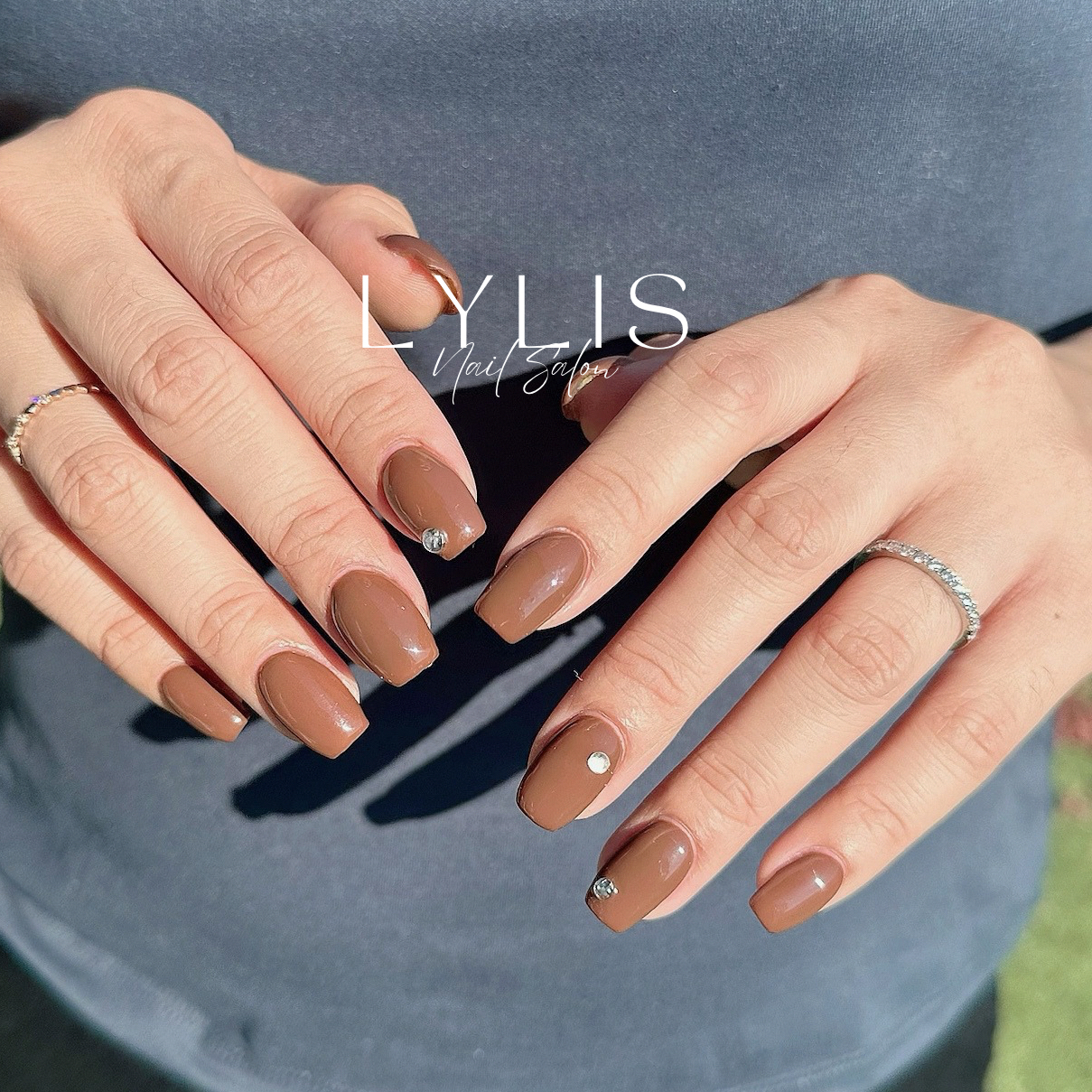 LYLIS_NAIL