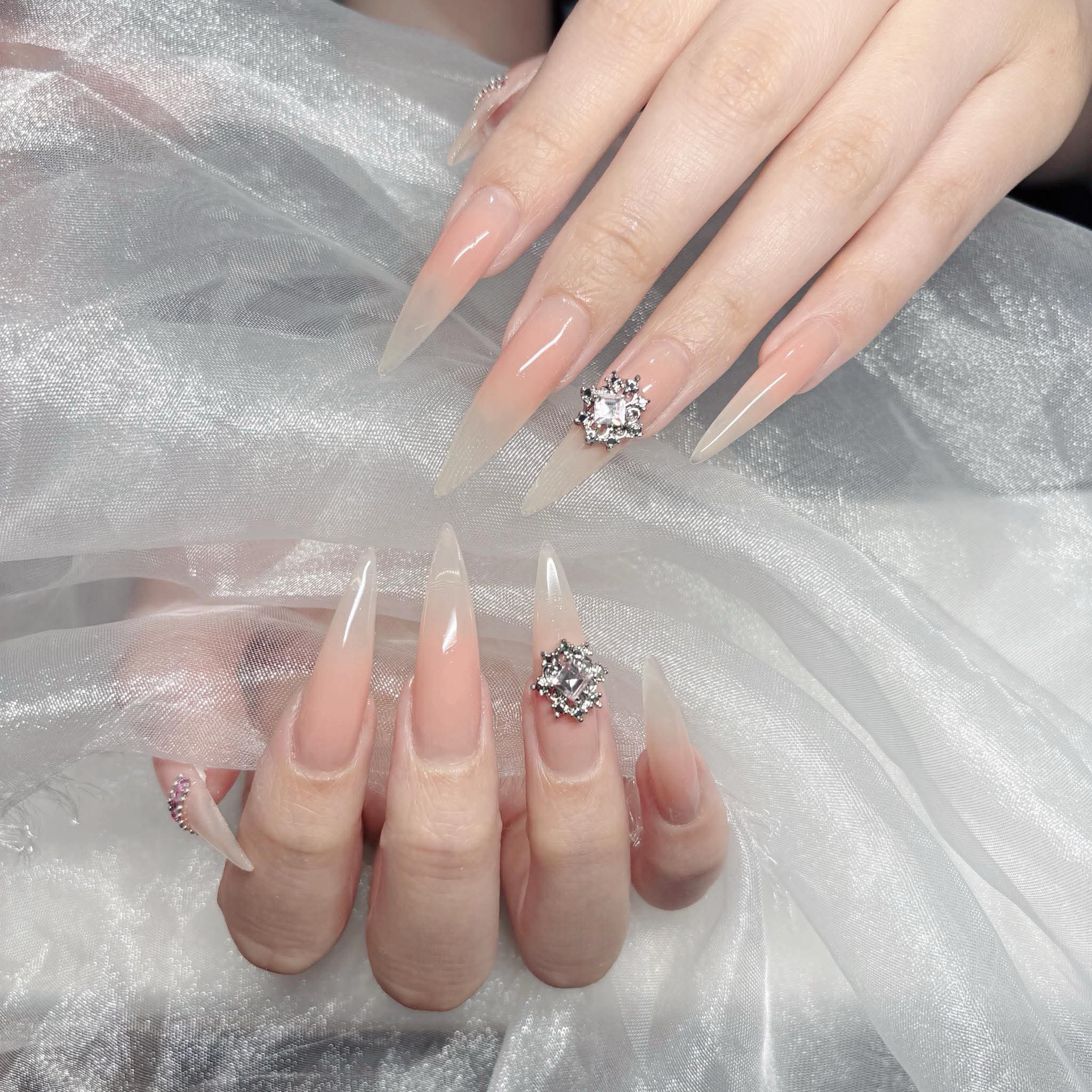 Zunie_hani_nail