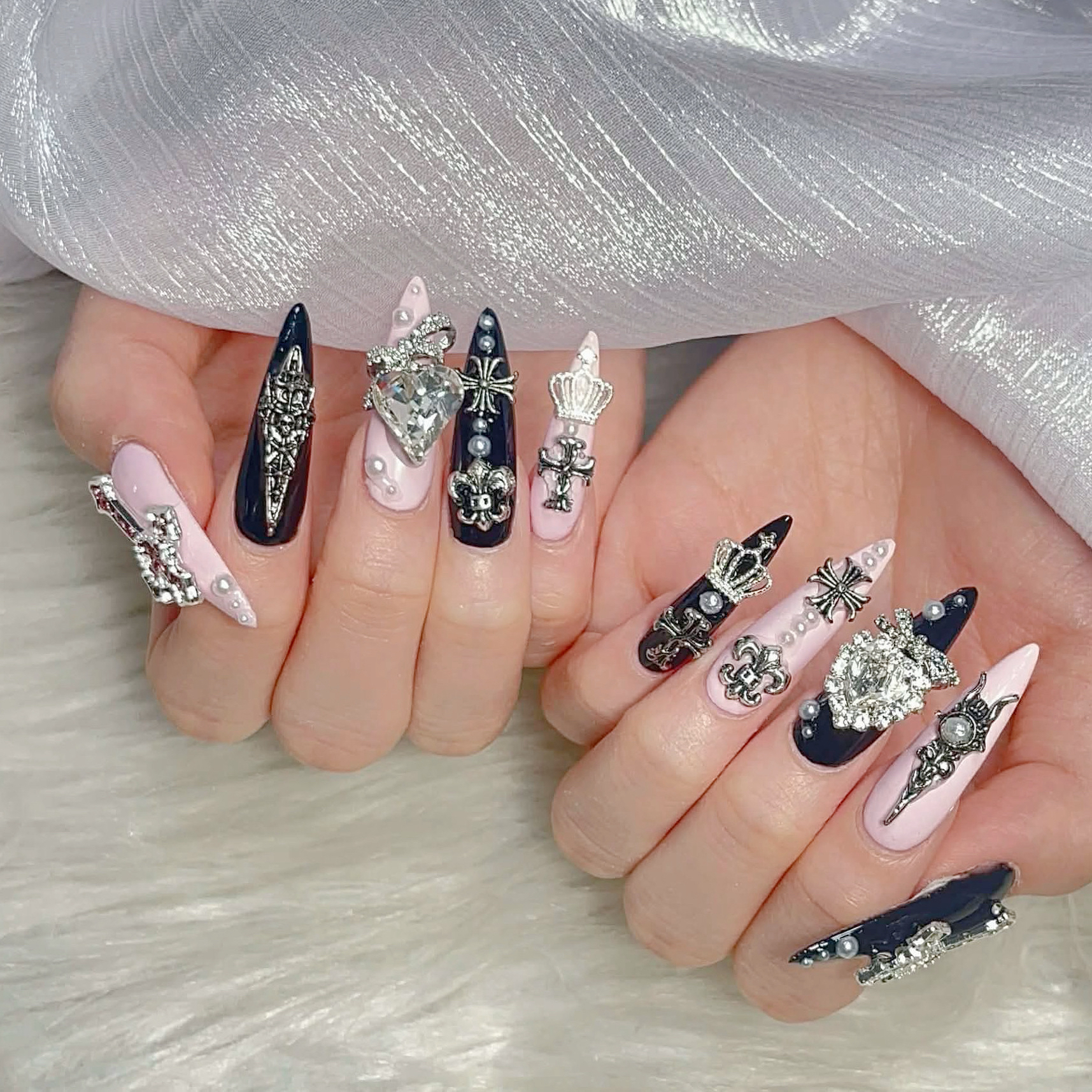 Harry_nail