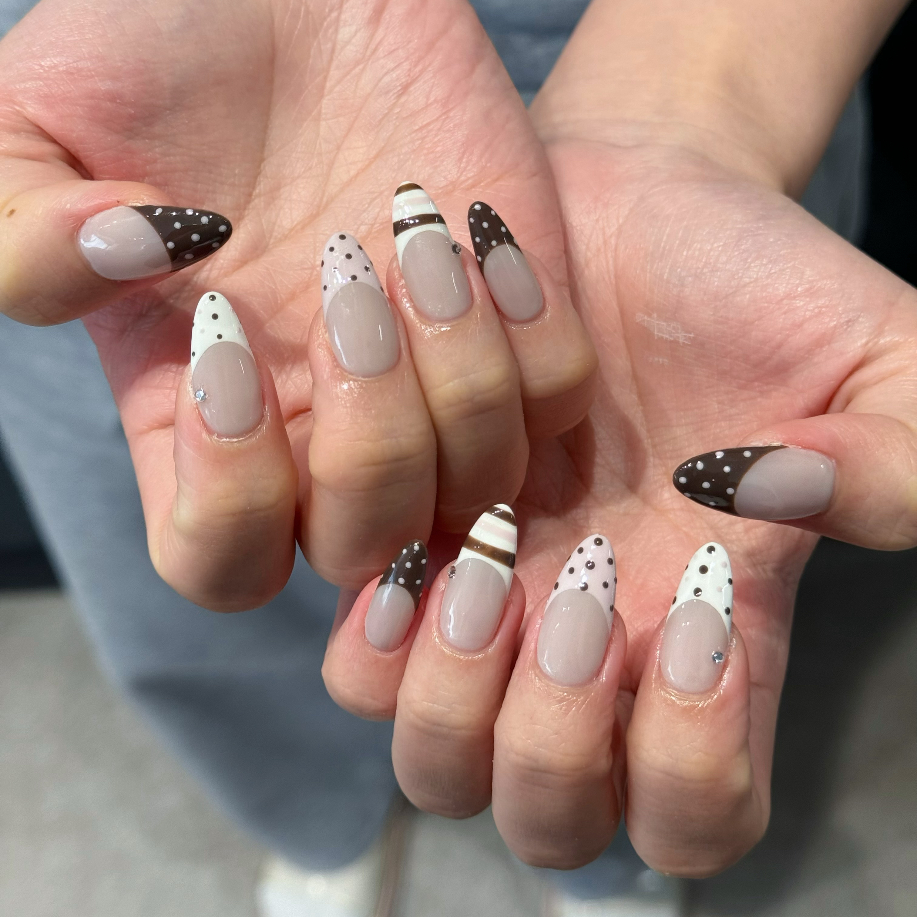 elinails_emi