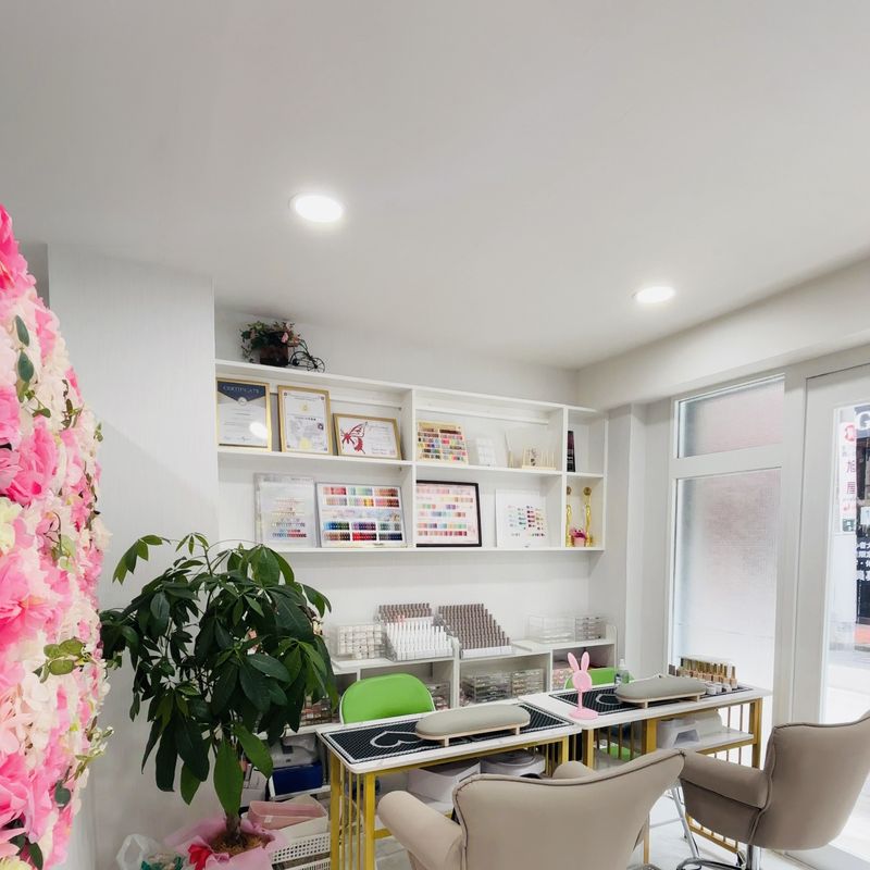 YK  Salon（YK サロン)