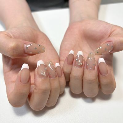 美フォルムフレンチネイル(ベースカラーなし)