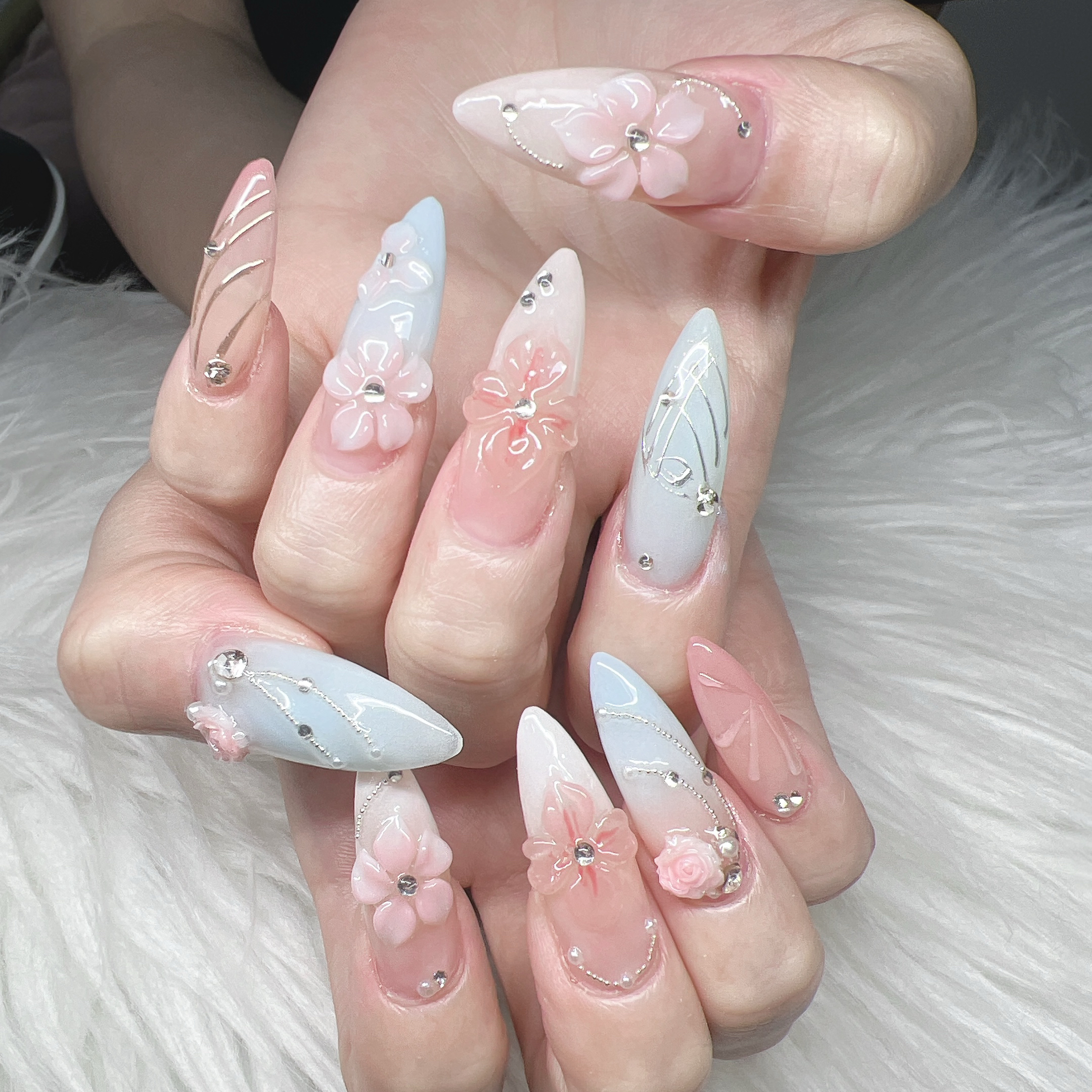 Lee_Nails