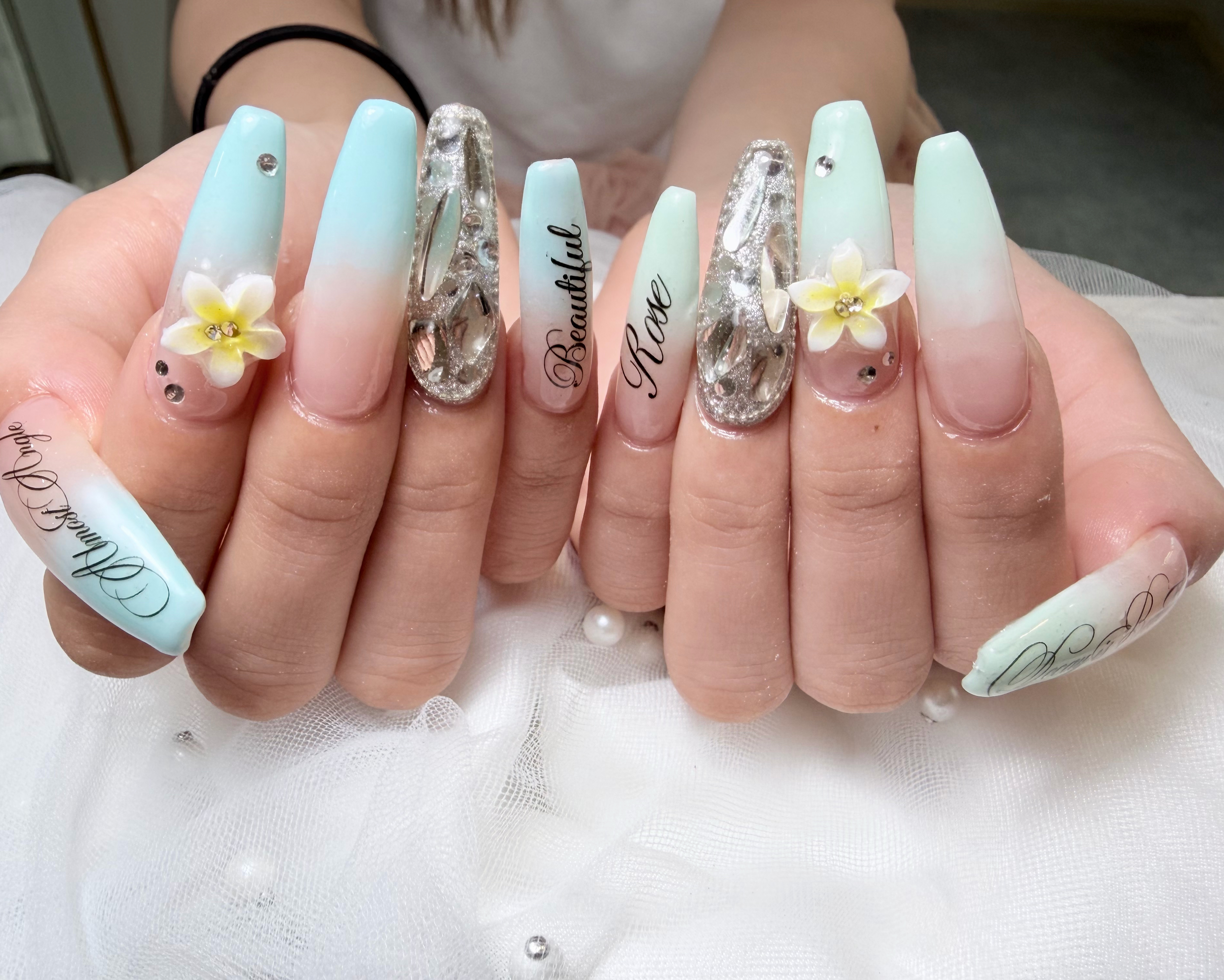 blanc.nail