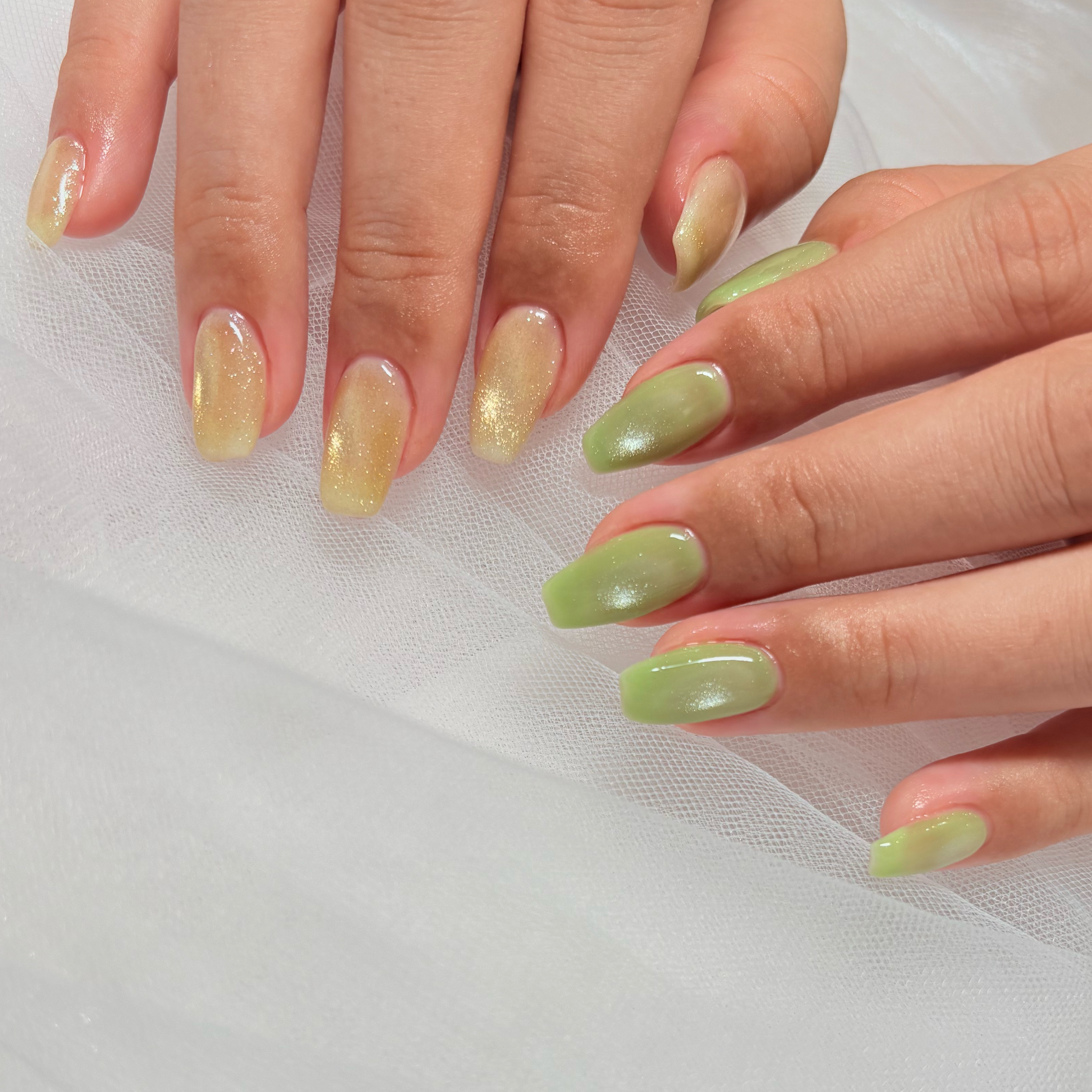 Tulip.nail.eye