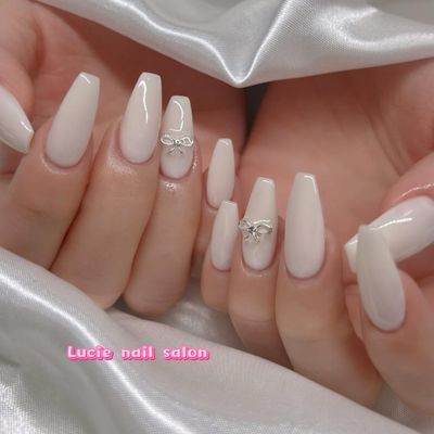 🎀長さ出し10本＋ワンカラー＋10個小さいストーン or 2個パーツ🎀