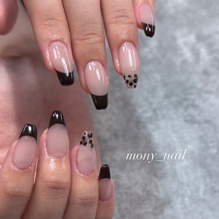mony.nail_