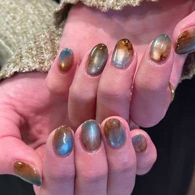 【ニュアンス】程よいアートのニュアンスネイル