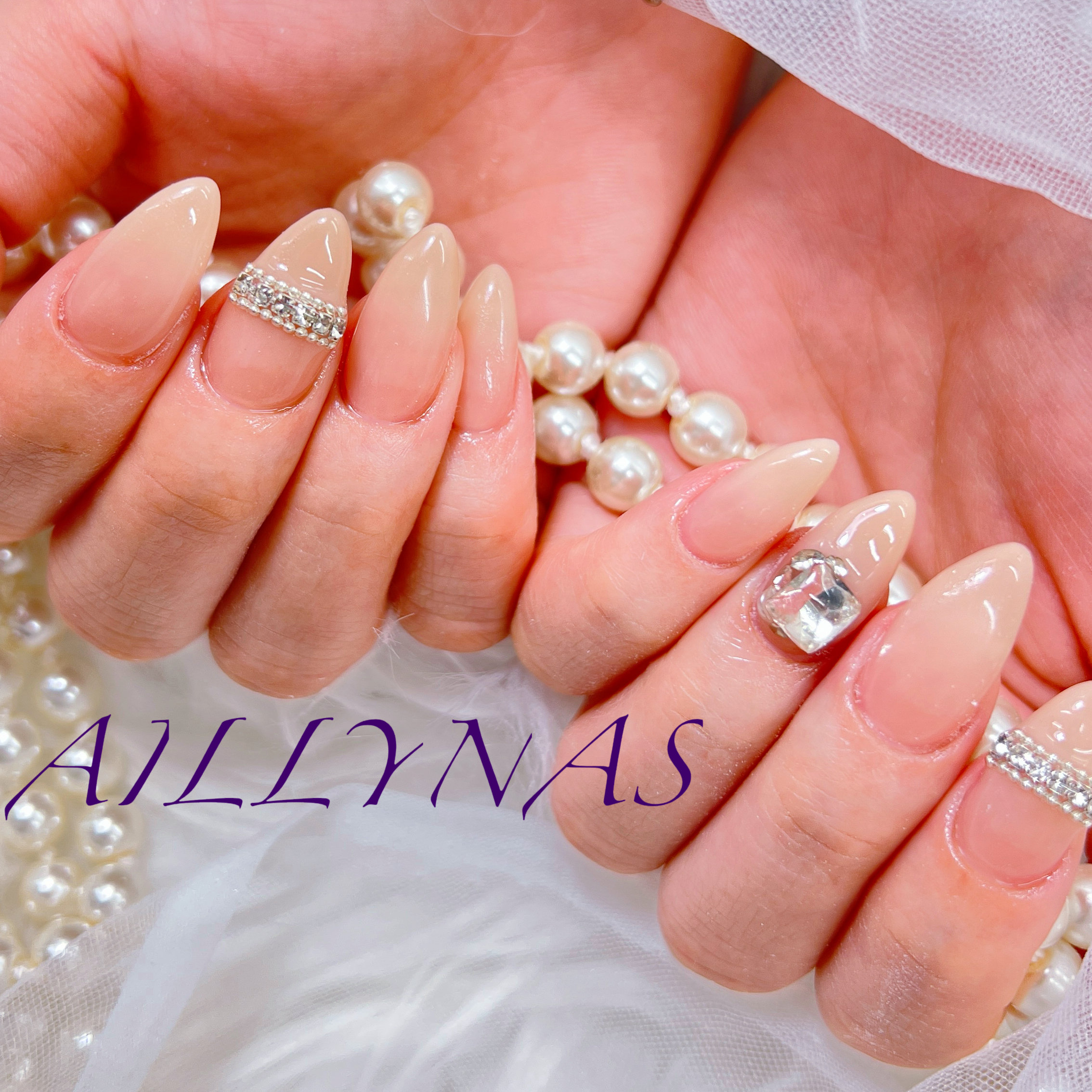 AILLYNAS_8