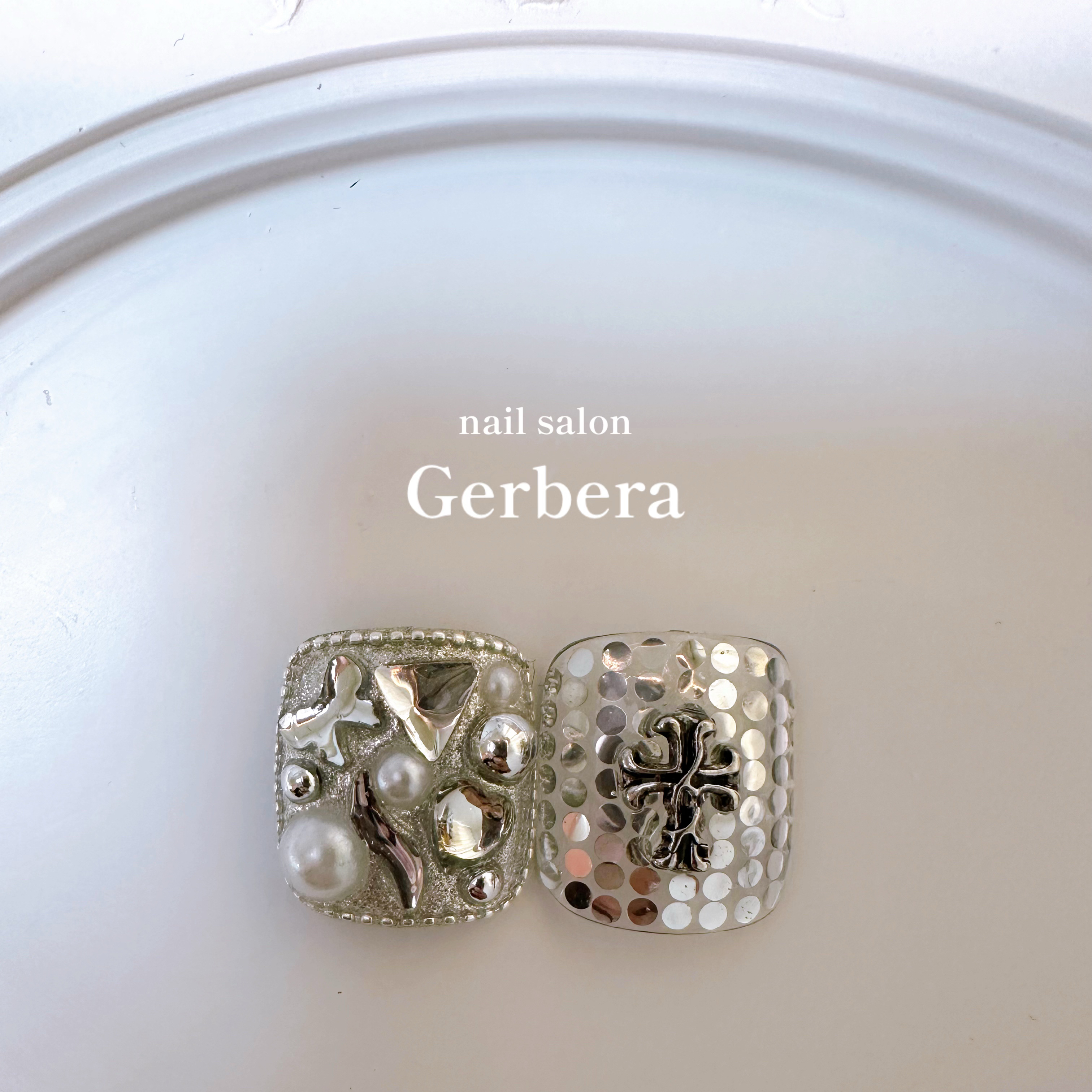 nail_gerbera