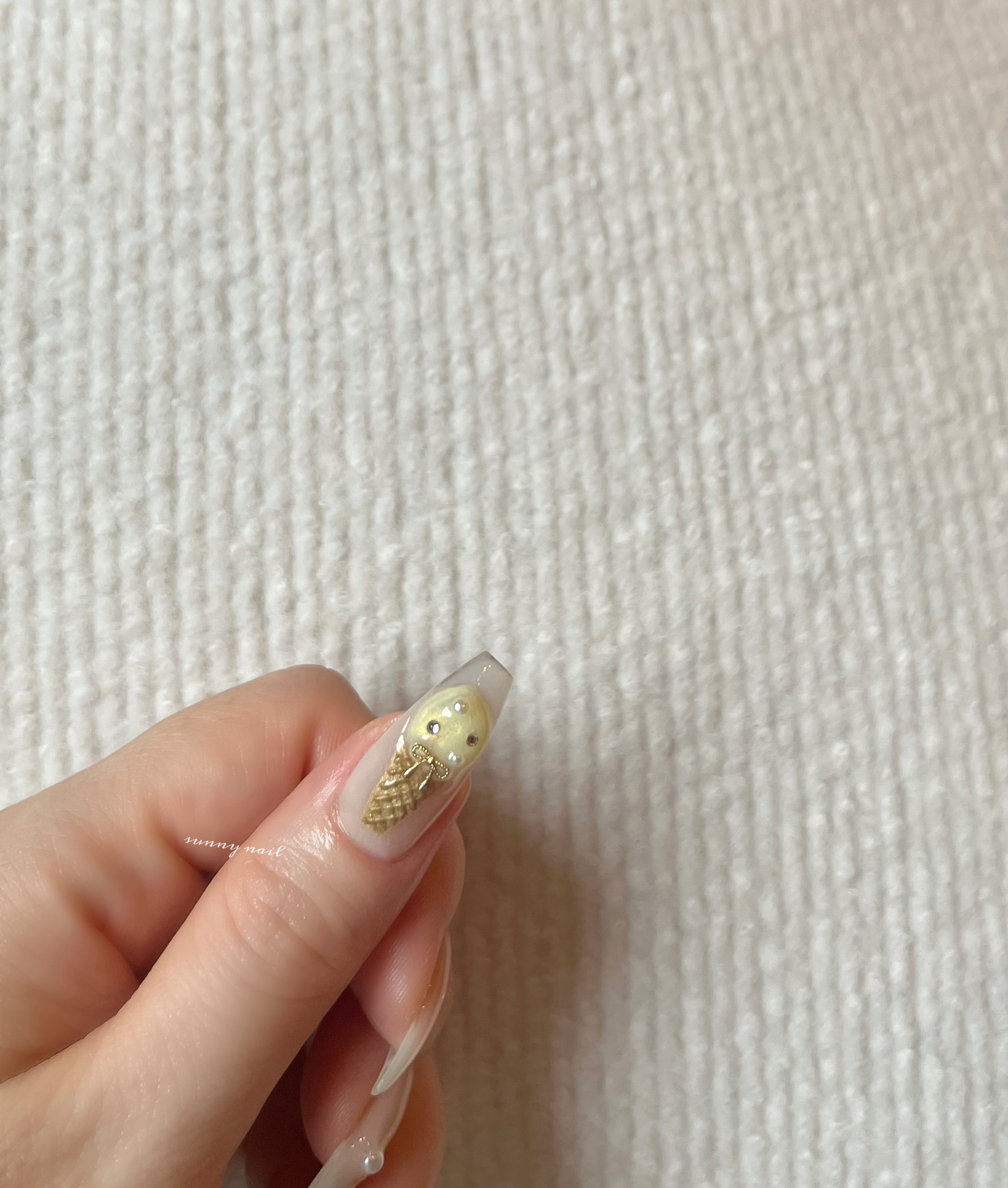 sunny_nail
