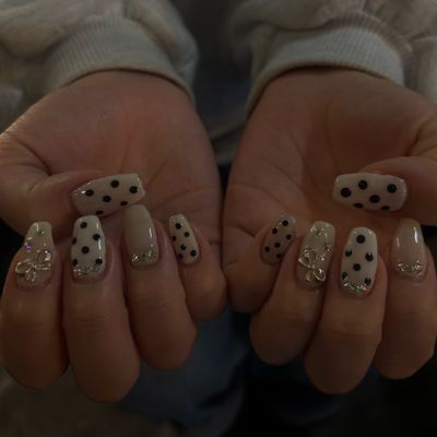 【研修中】デザインハンドジェル⟡.·
🥀オフあり
🥀デザイン持ち込み