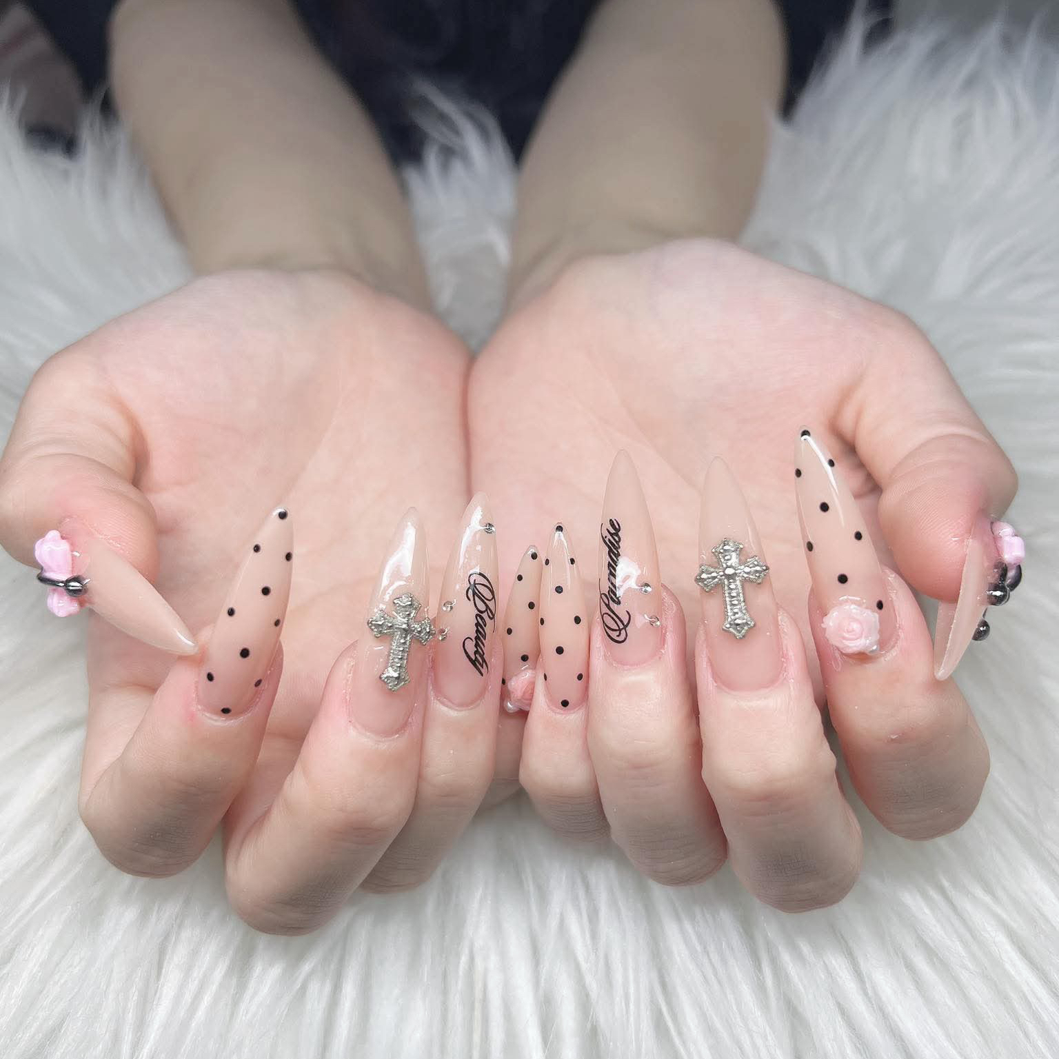 Lee_Nails