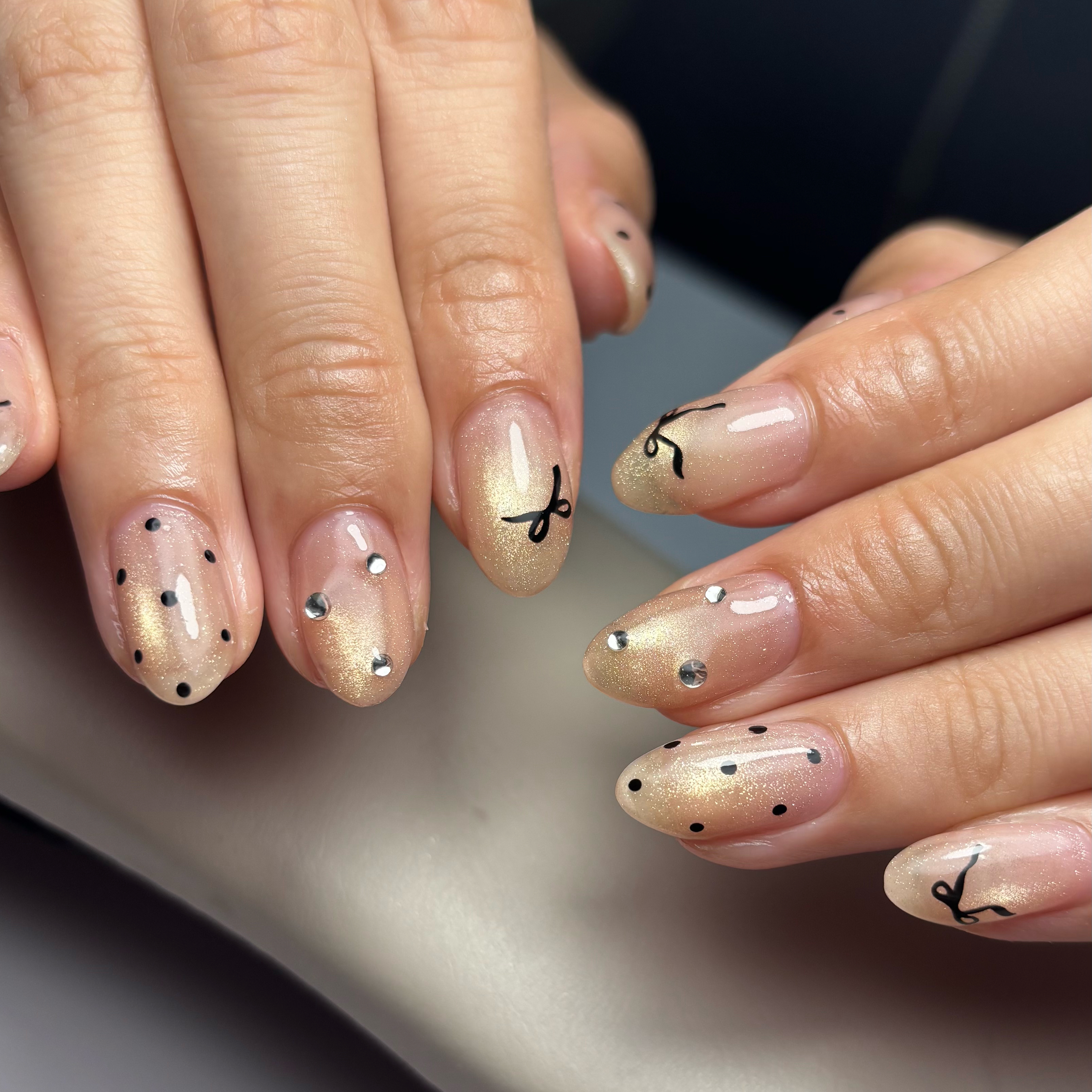 anon_nail