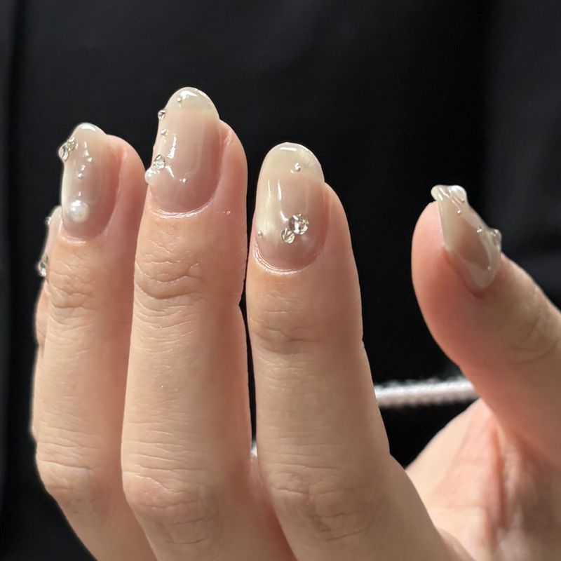 GLAD nail.eye新宿店