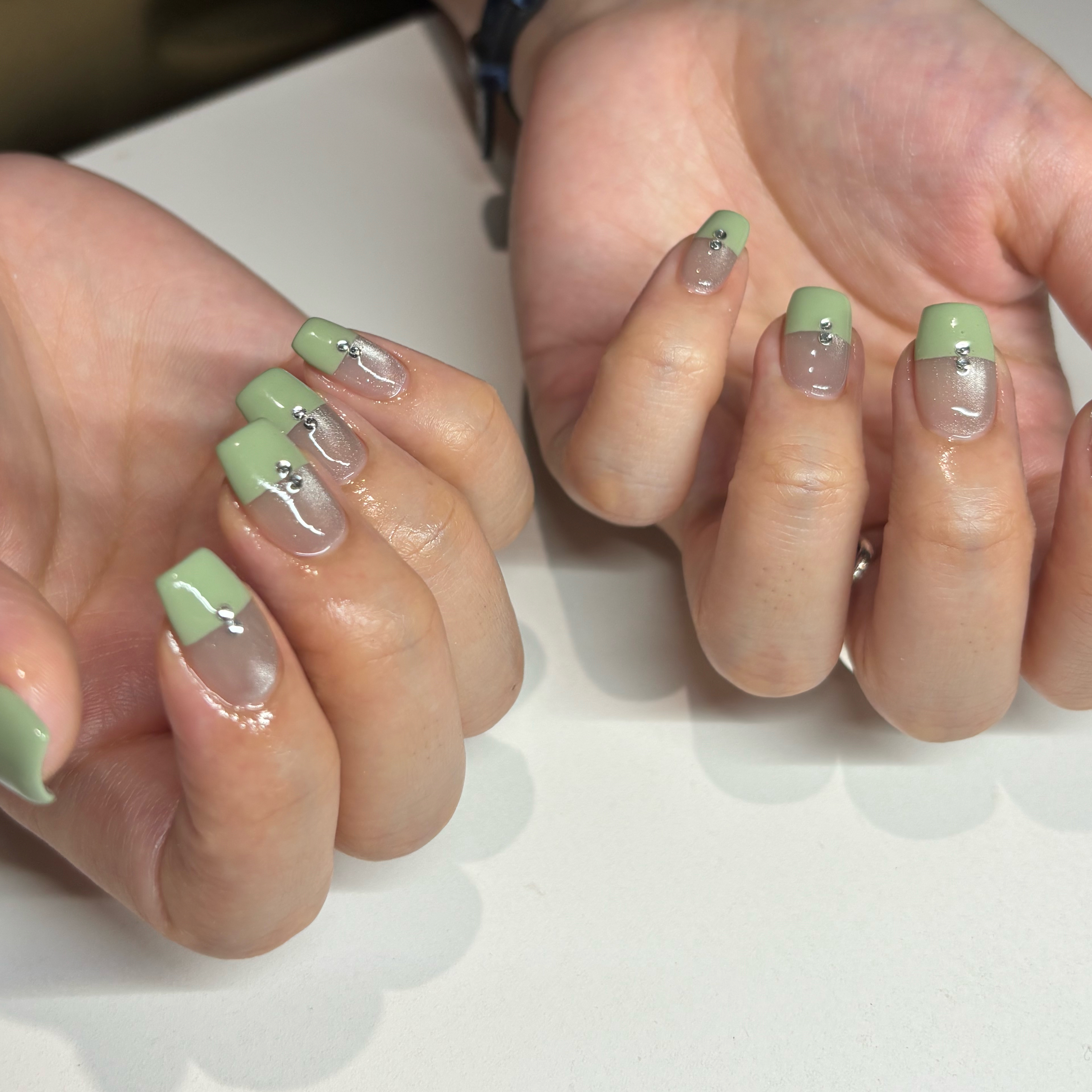 rei_s2_nail