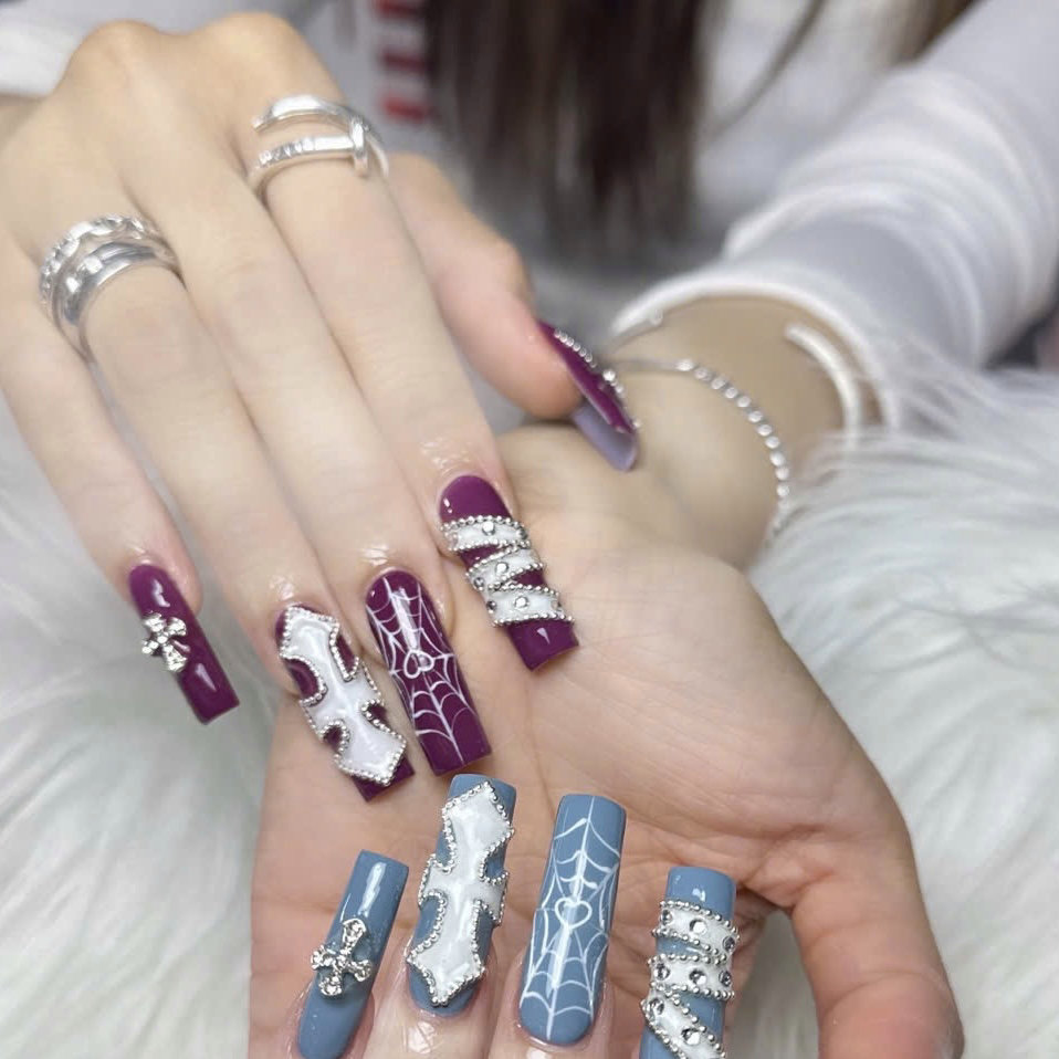 SHE_NAIL_