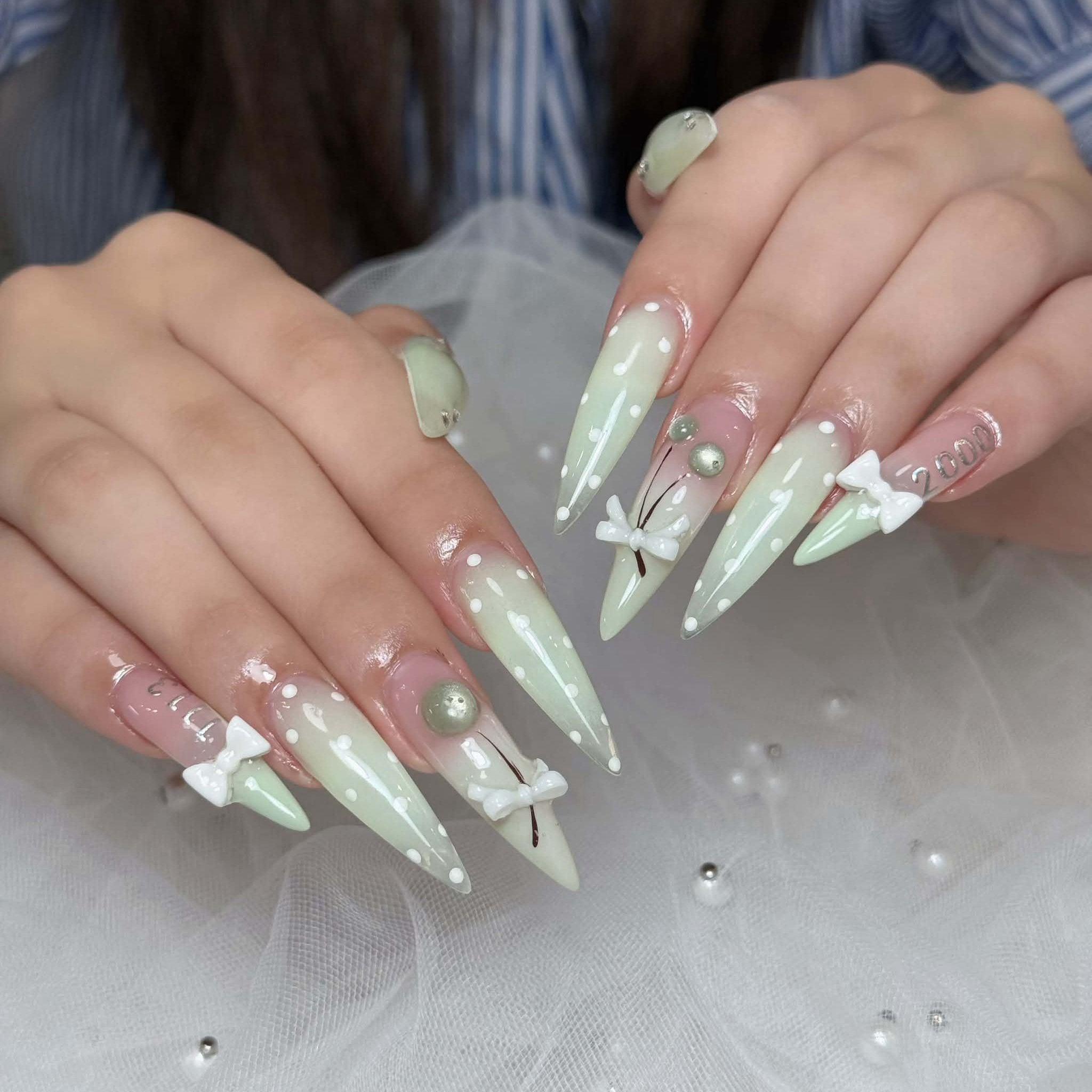 elinails_emi