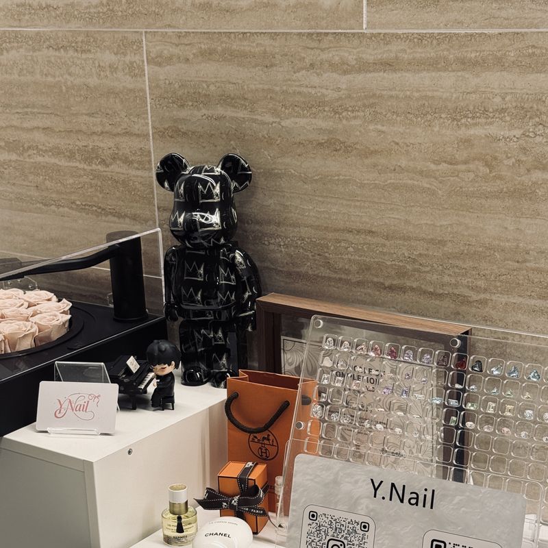 Y.Nail