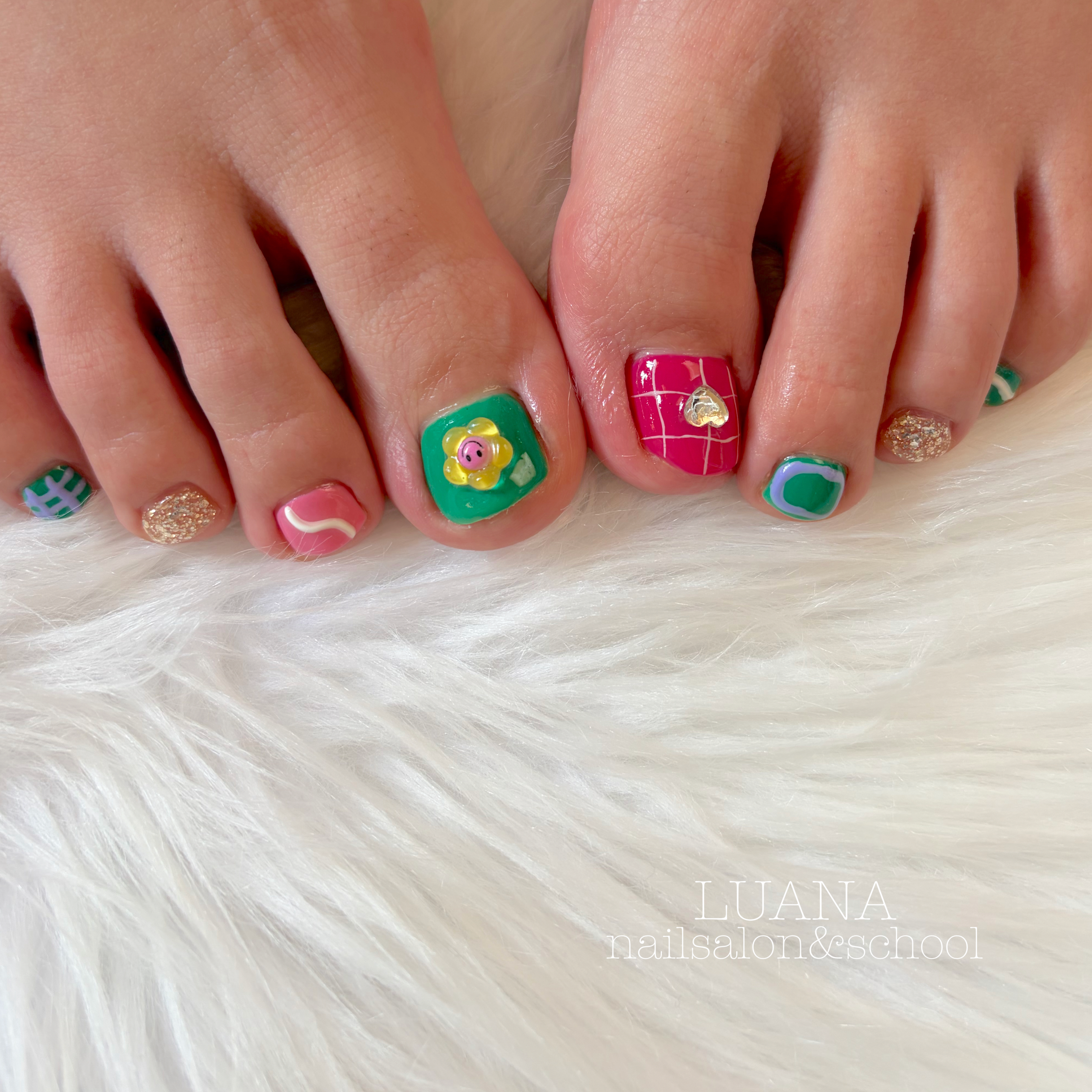 LUANA.nail
