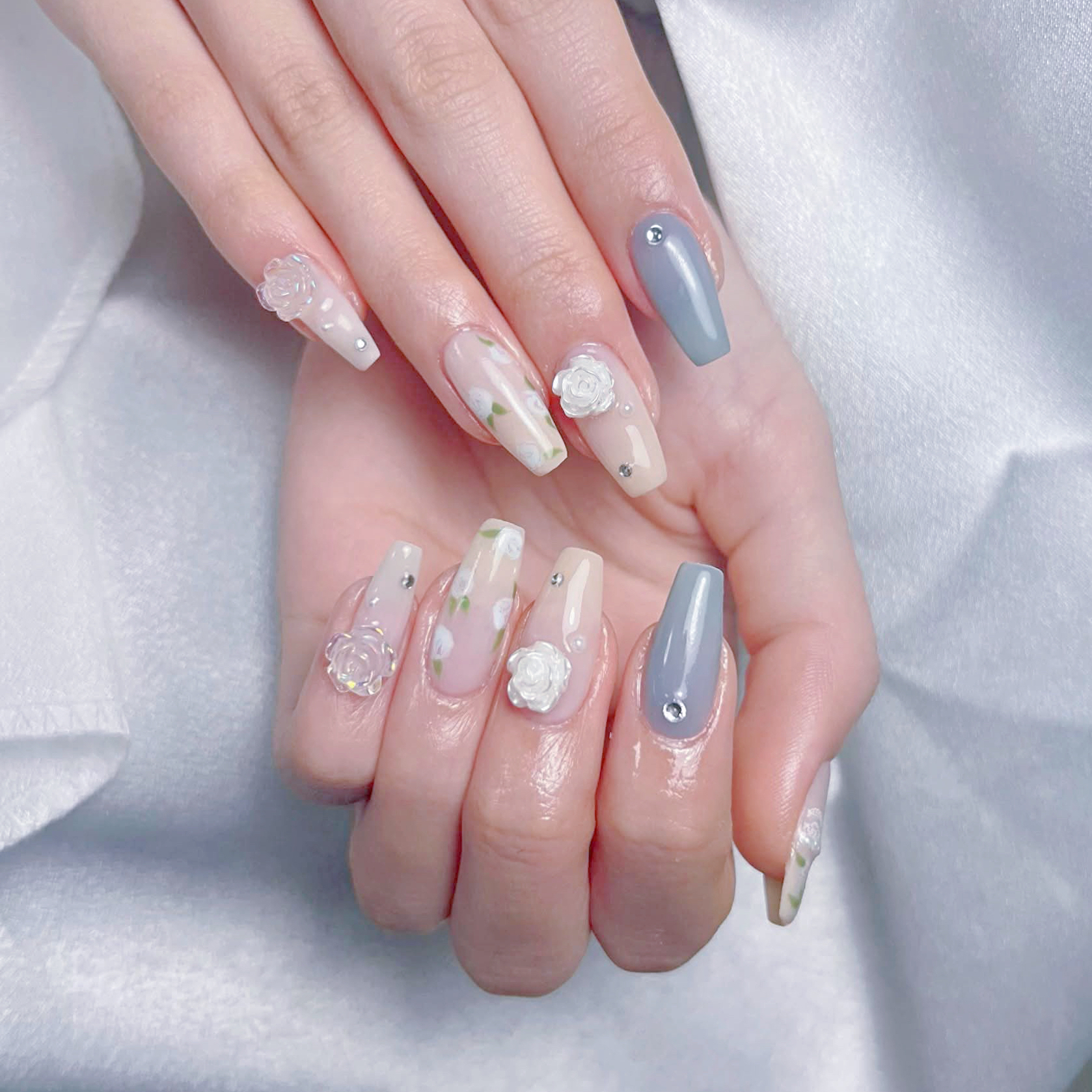 Mew_SanieNail