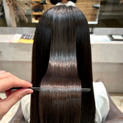 【うる艶🫧】髪質改善酸性ストレート+カット　　¥17,600