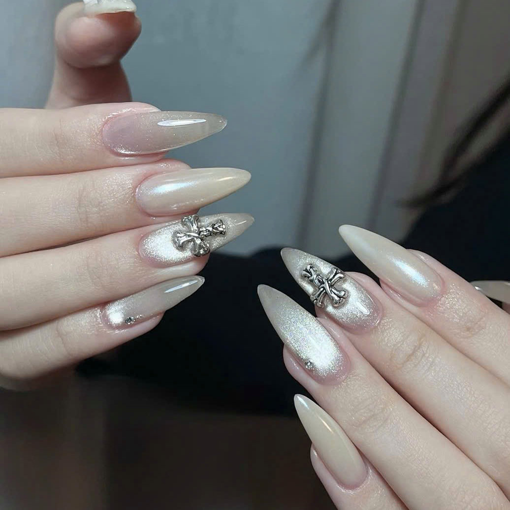 Lunas_Nails
