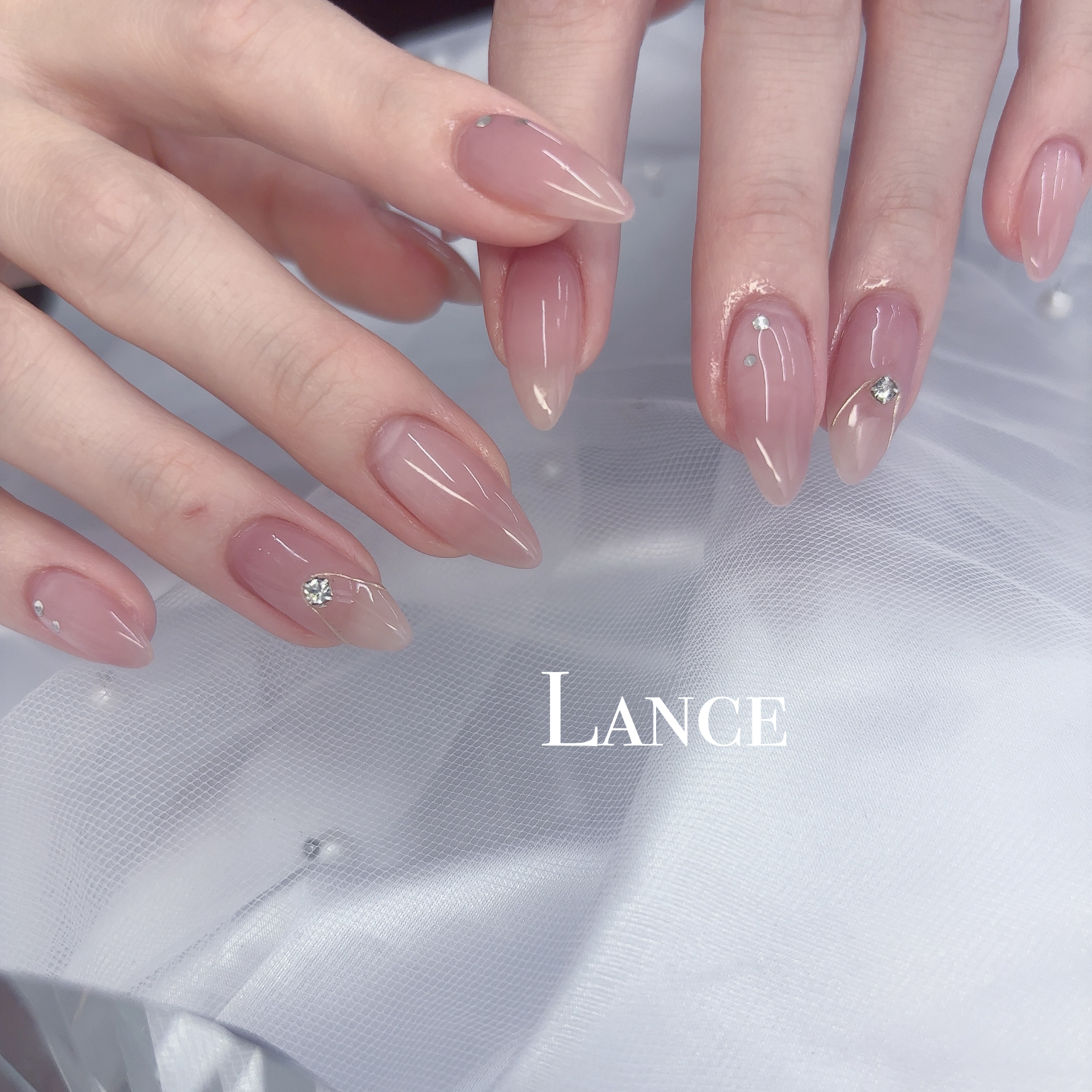 Lance.nail