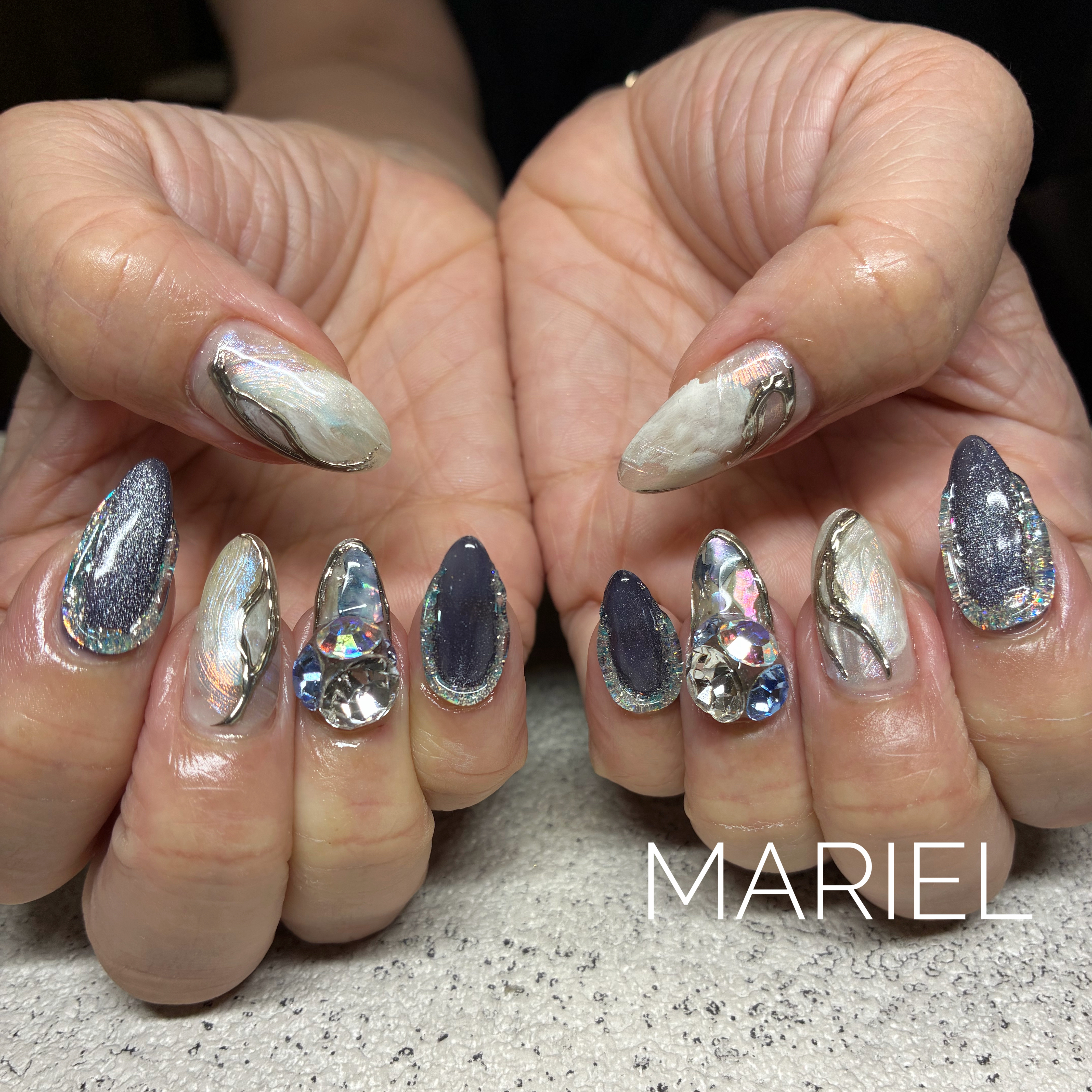 Nail_mariel